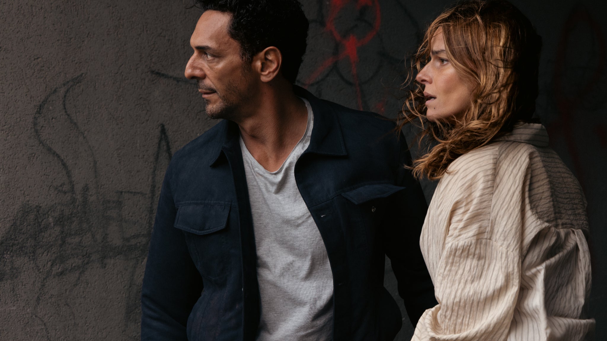 Tomer Sisley et Fauve Hautot, duo principal de la mini-série inédite "La Cible".