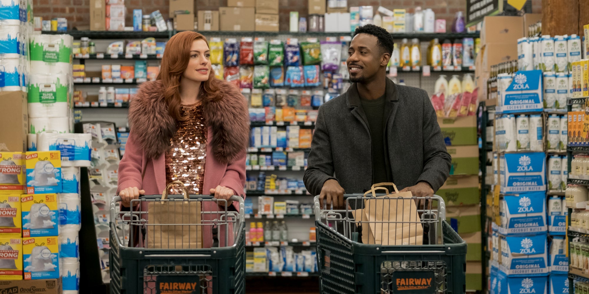 Anne Hathaway dans la série Modern Love sur Amazon Prime Vidéo.