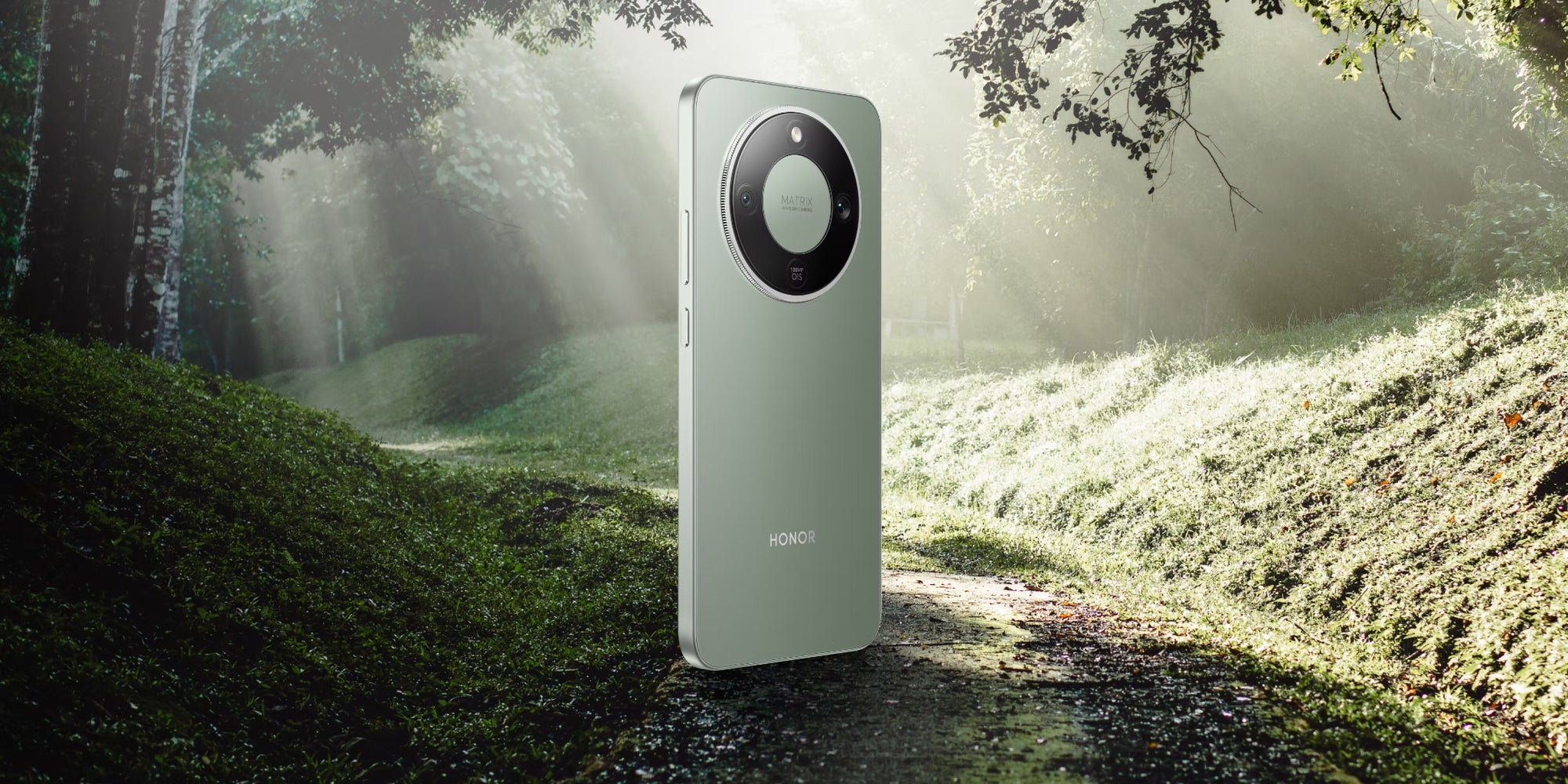 Le HONOR Magic8 Lite dans son coloris vert forêt.