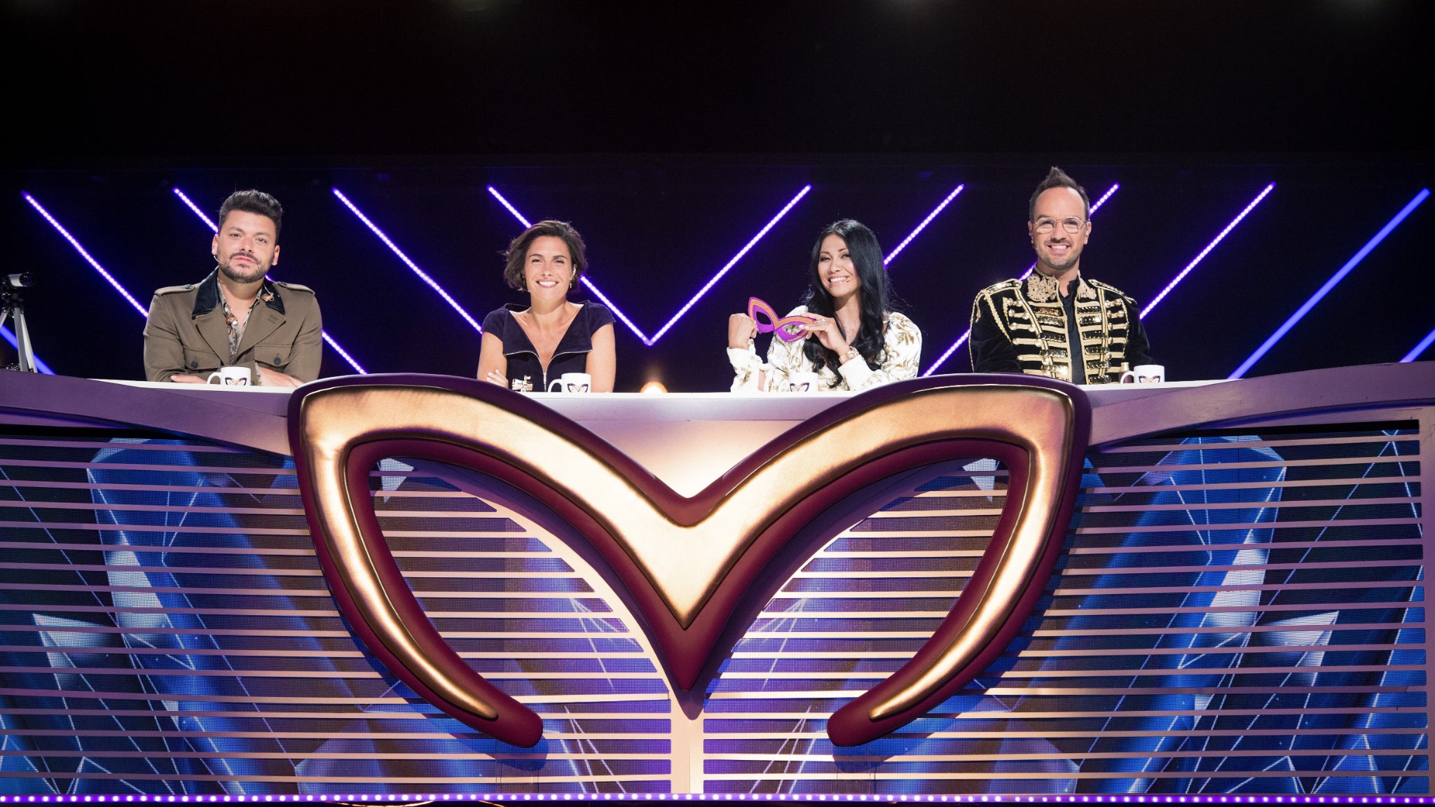 Kev Adams, Alessandra Sublet, Anggun et Jarry, les enquêteurs de Mask Singer sur TF1.