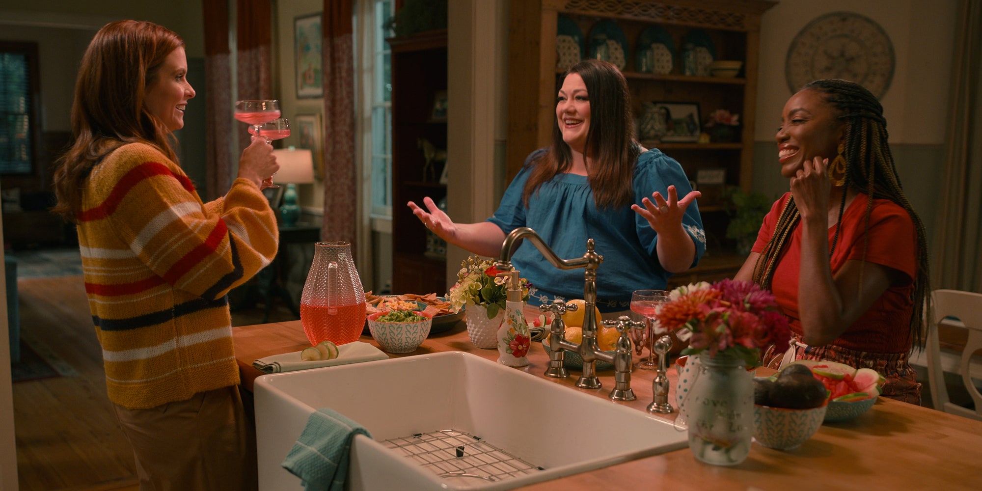 "À l'ombre des magnolias" suit la vie de Dana Sue, Helen et Maddie, des amies de longues dates.