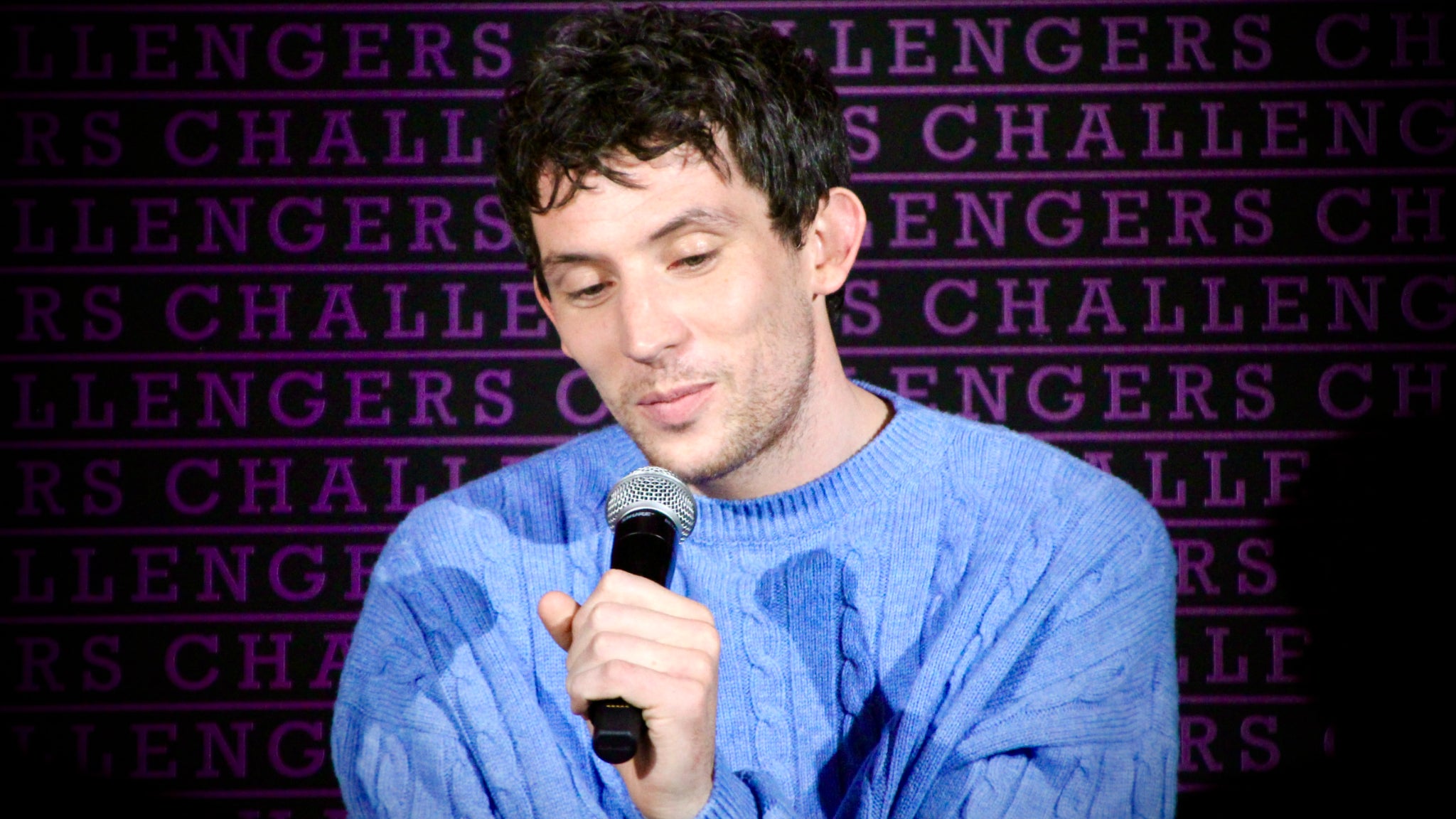 Le personnage de Josh O'Connor s'accroche à sa liberté et fait tout pour continuer de vivre du tennis. Le personnage de Josh O'Connor s'accroche à sa liberté et fait tout pour continuer de vivre du tennis.