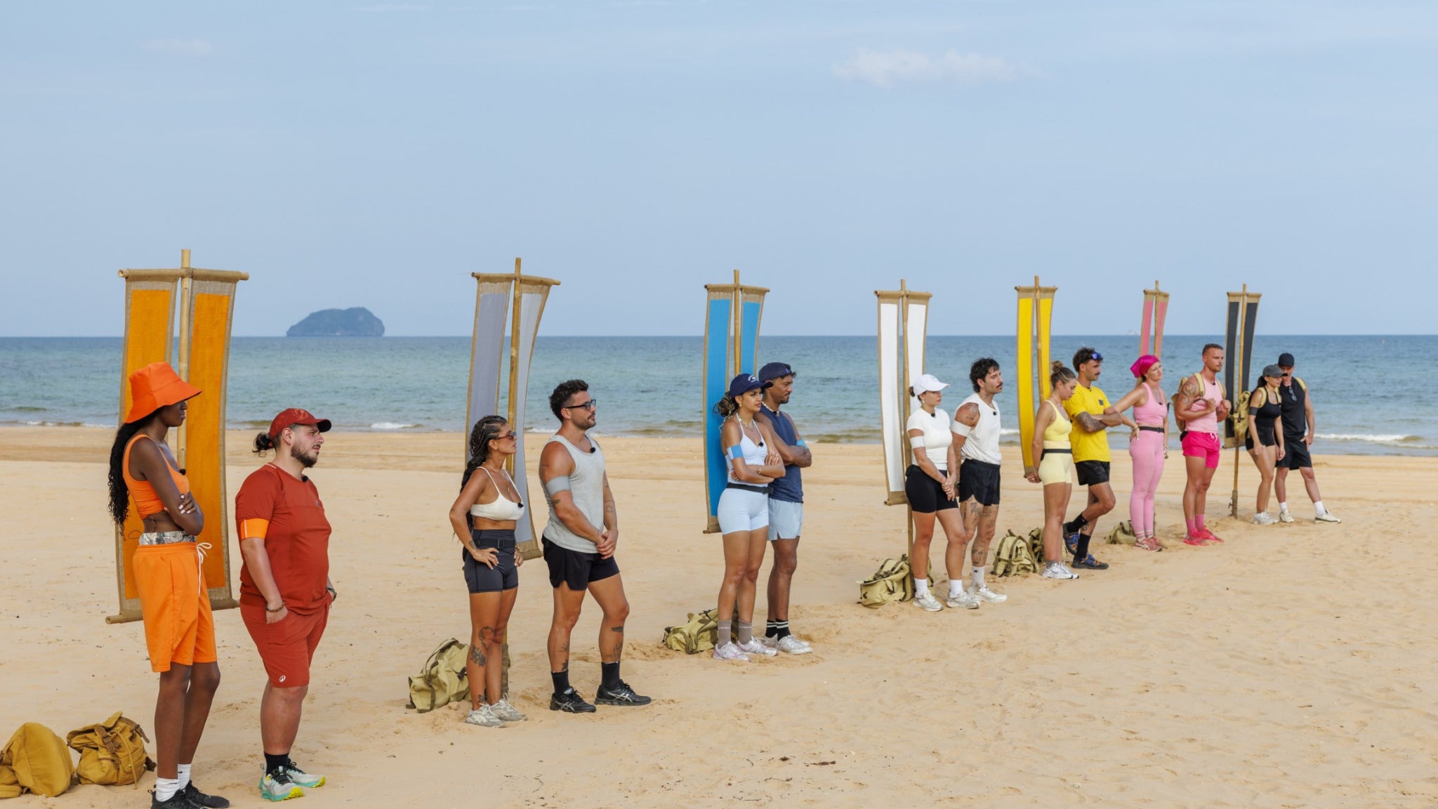 Les sept binômes de la saison anniversaire de la télé-réalité "Les apprentis aventuriers" qui fête ses dix ans.