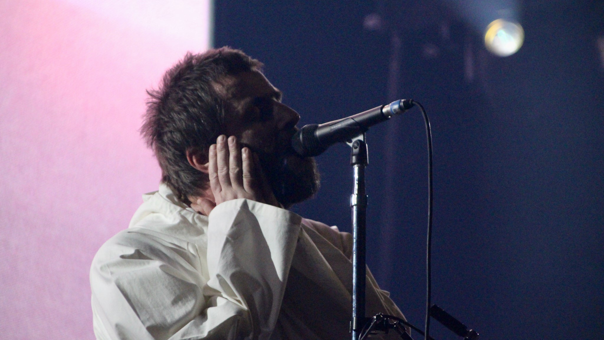 Liam Gallagher avait du mal à s'entendre, et ne s'entend visiblement pas avec son ingé-son...