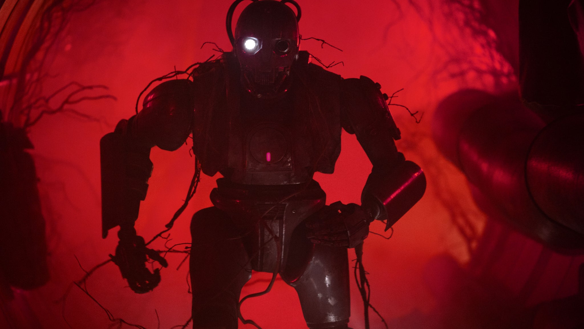 SM-33 réussit sans mal à devenir ce droïde attachant que l'on retrouve dans chaque contenu Star Wars