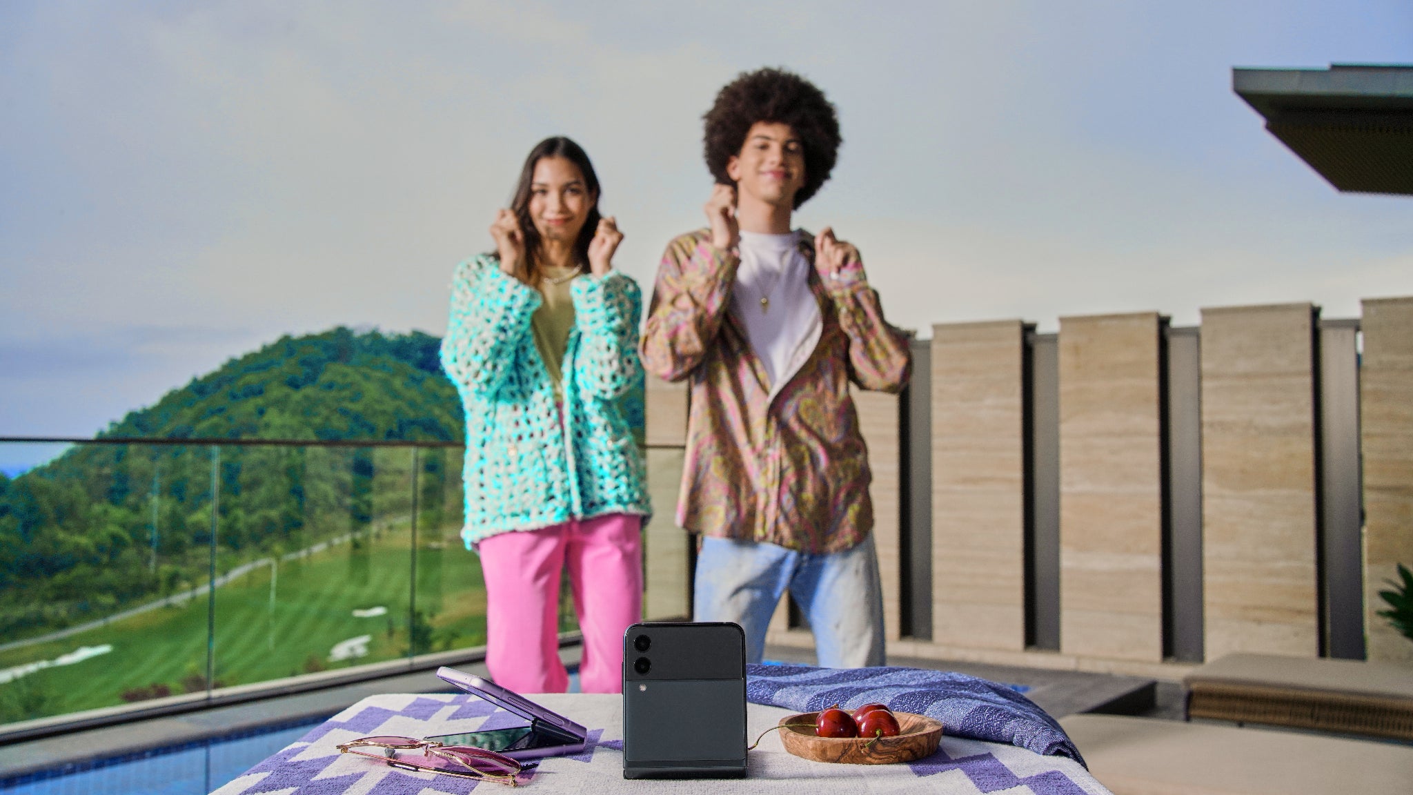 Le Samsung Galaxy Z Flip3 peut-être facilement posé pour les photos et vidéos