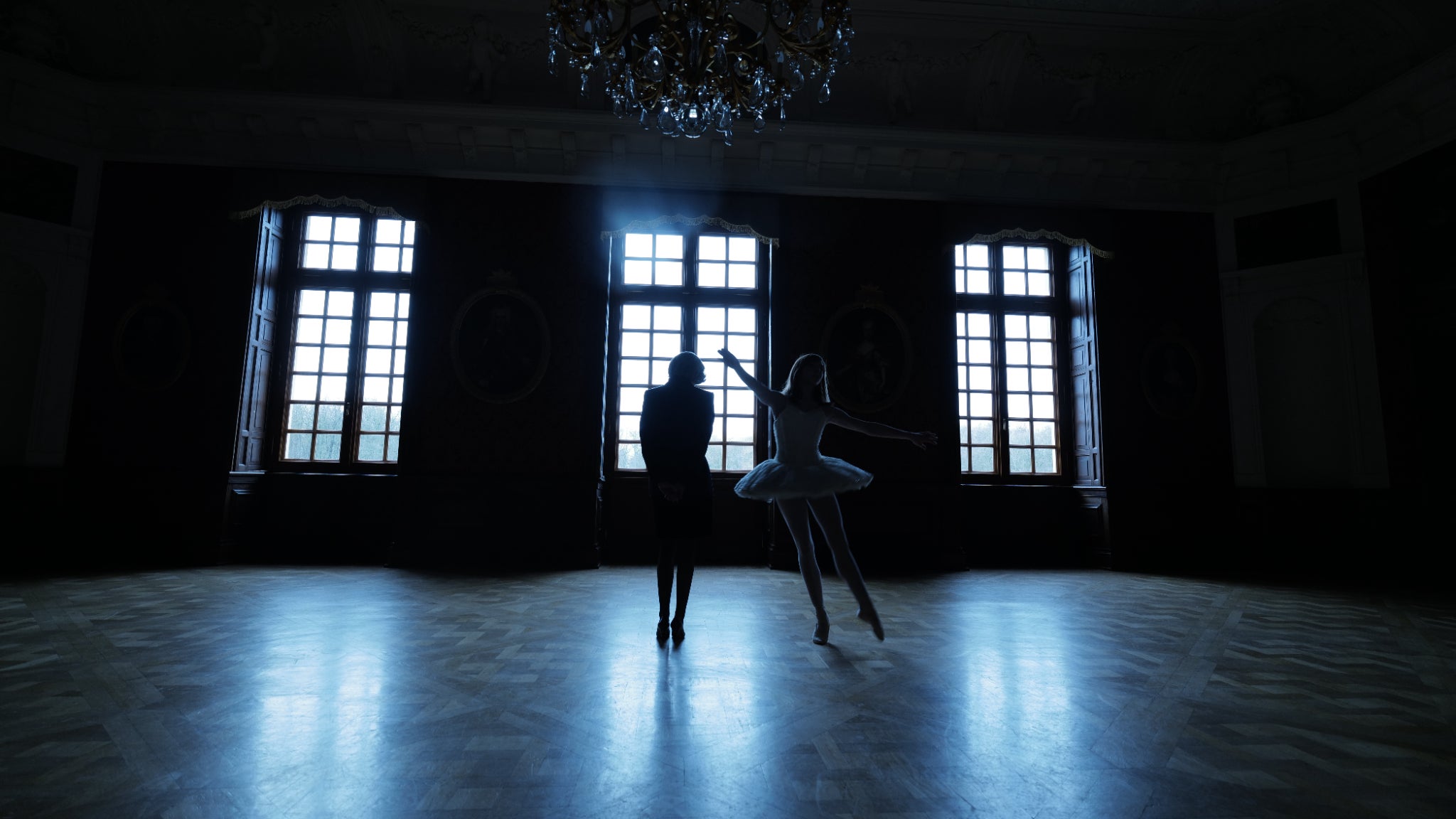 Quand Lady Di prépare son spectacle de danse dans le film Spencer