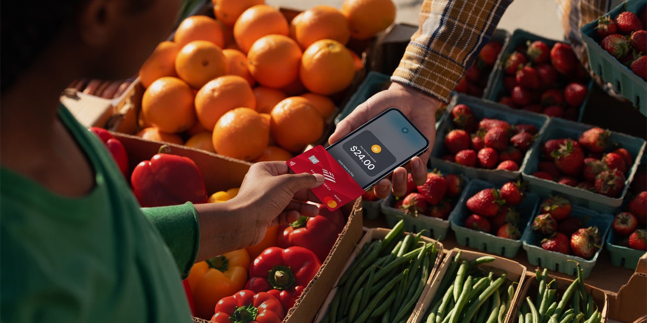 Avec Tap to Pay, les commerçants n'auront plus qu'à dégainer leur iPhone par accepter un paiement sans-contact.