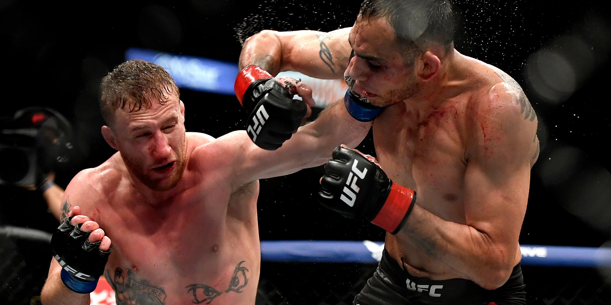 Justin Gaethje l'a emporté sur Tony Ferguson dans un combat de choc pour le titre intérimaire des poids légers, lors de l'UFC 249 à Jacksonville, le 9 mai 2020.