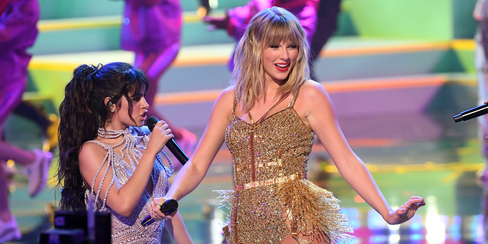 Taylor Swift sur la scène des American Music Awards le 25 novembre 2019.