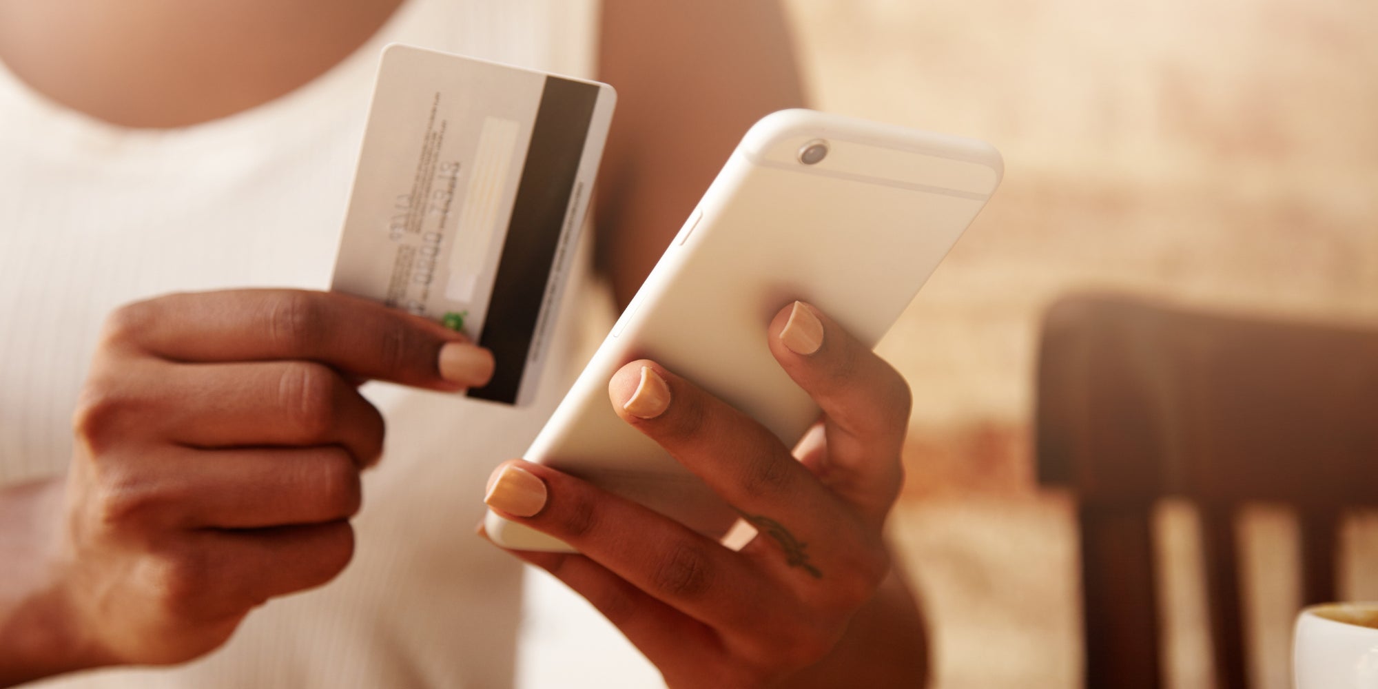 Depuis quelques jours, des escrocs envoient des fausses cartes bancaires dans les boîtes aux lettres…