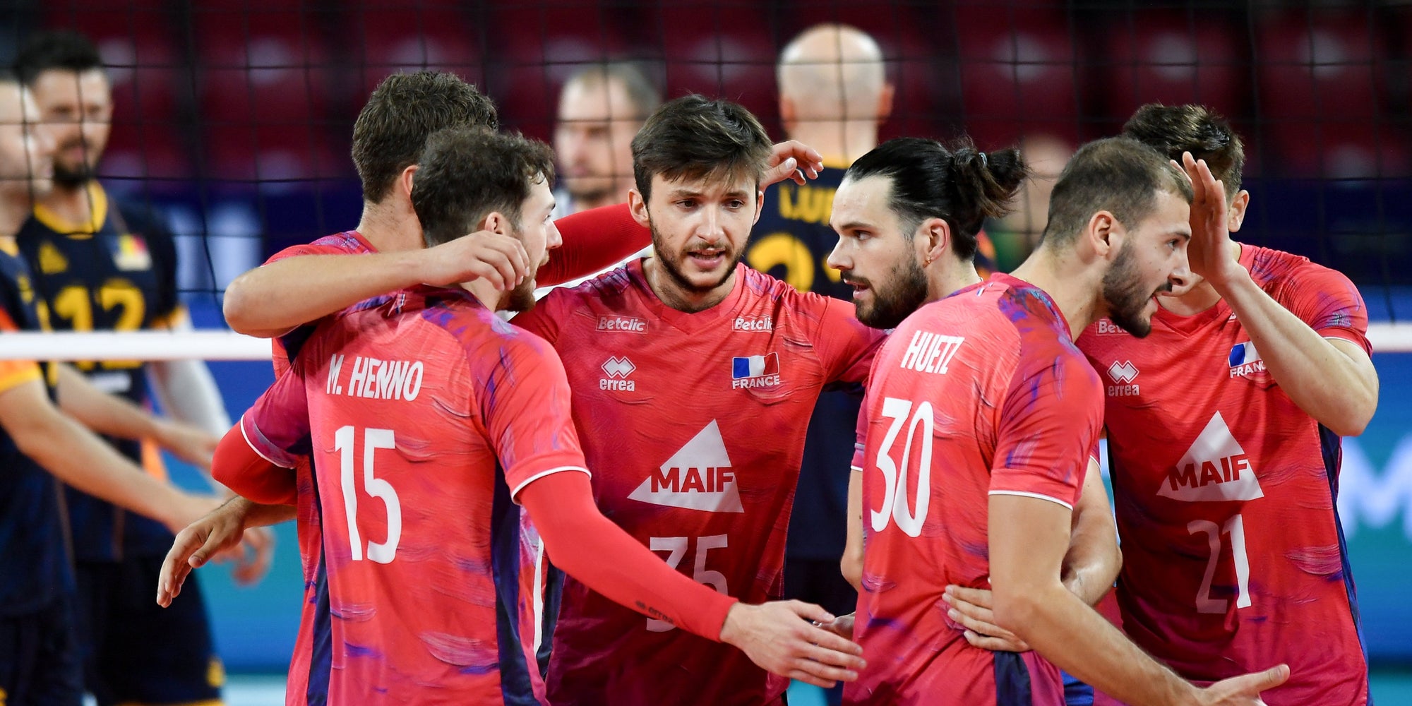 Les Bleus célébrant un point lors du match face à la Roumanie, le 22 septembre aux Championnats d’Europe de volleyball 2026.
