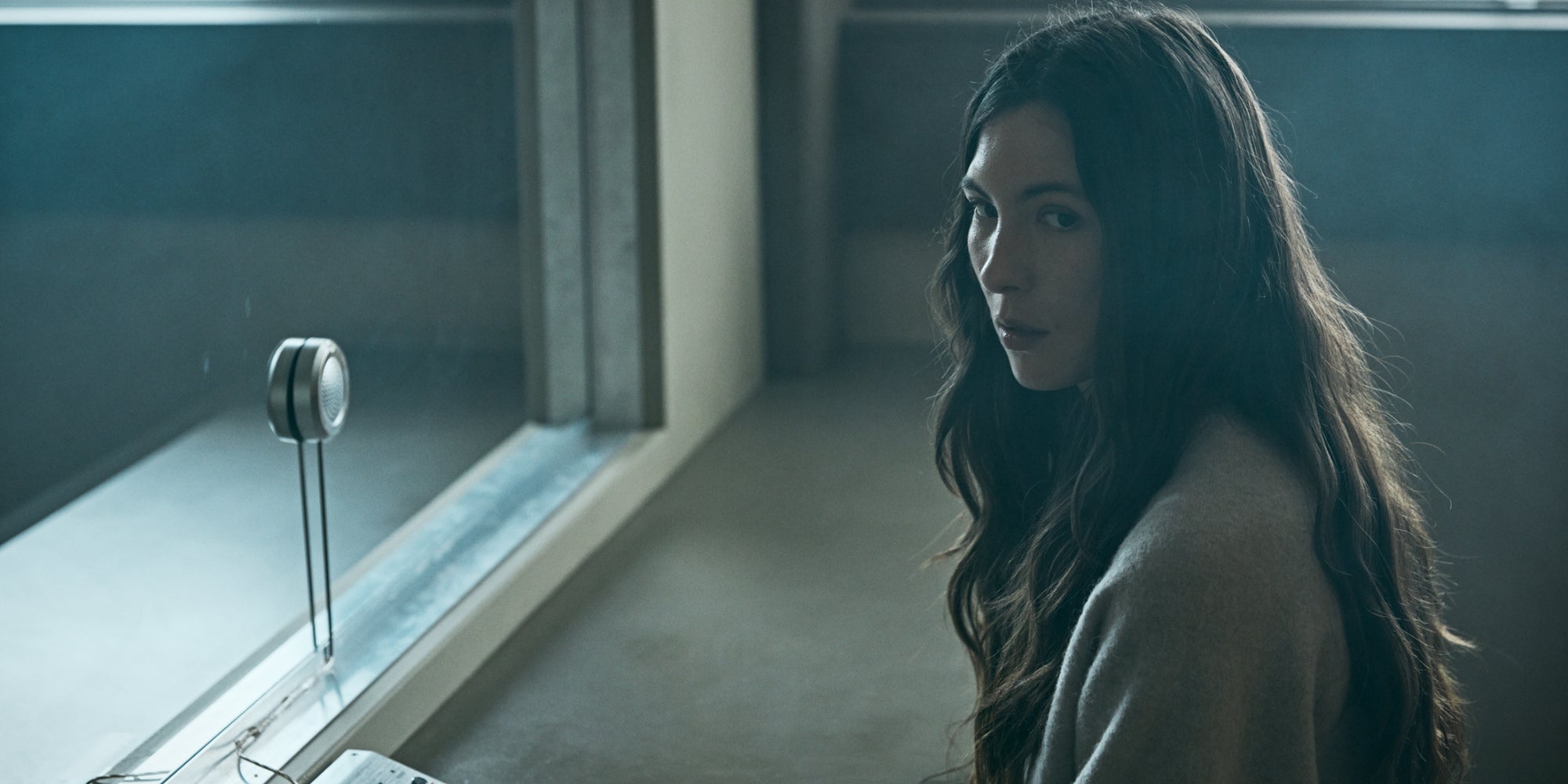 Léonie Vincent reviendra-t-elle dans la peau de Lejla dans une saison 2 de la série ''Le Dôme de verre'' ? On vous répond.