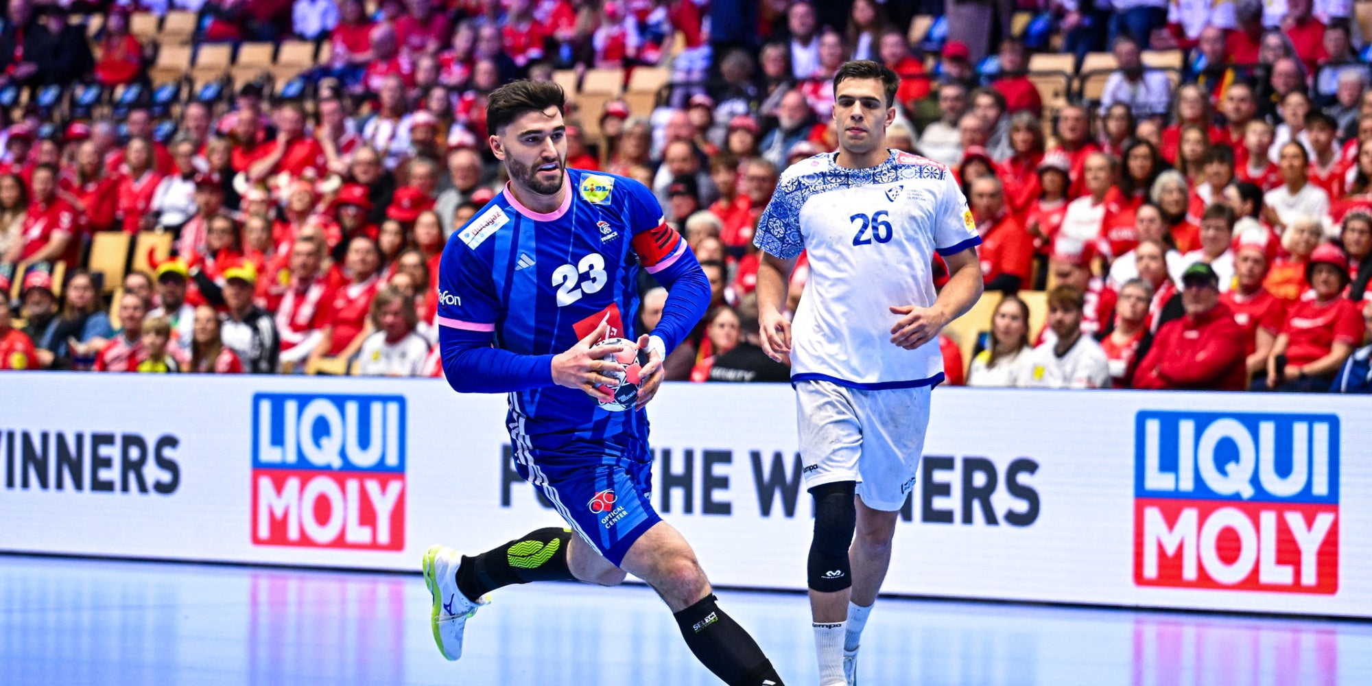 Le capitaine Ludovic Fabregas lors du match entre la France et le Portugal, le 24 janvier 2026 à la Bank Boxen Arena de Herning (Danemark), dans le cadre de l’Euro EHF 2026.