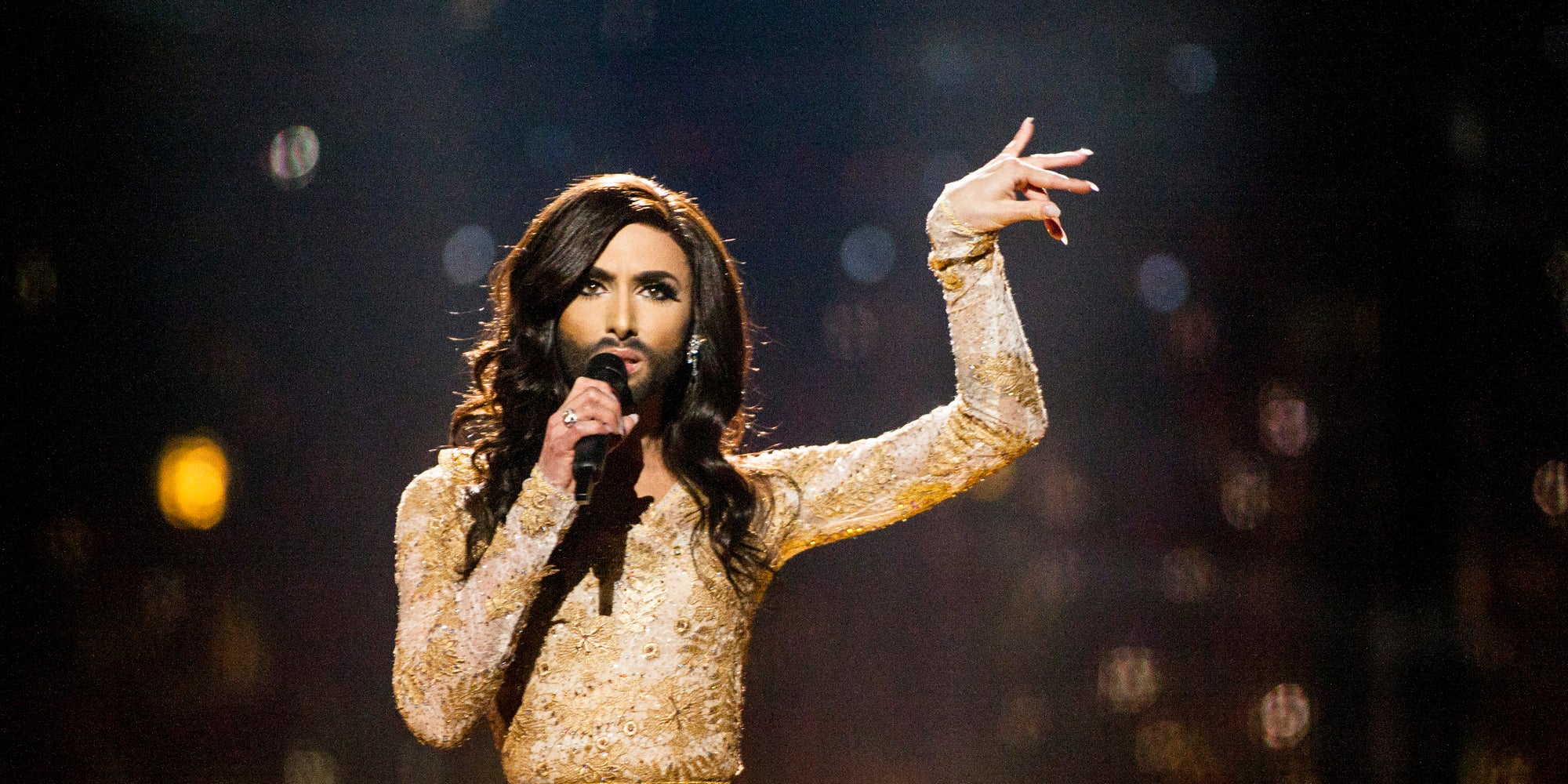 Conchita Wurst, grande vainqueure de l’Eurovision en 2014, lors de la répétition pour son titre Rise Like A Phoenix de la deuxième demi-finale, à Copenhague au Danemark.