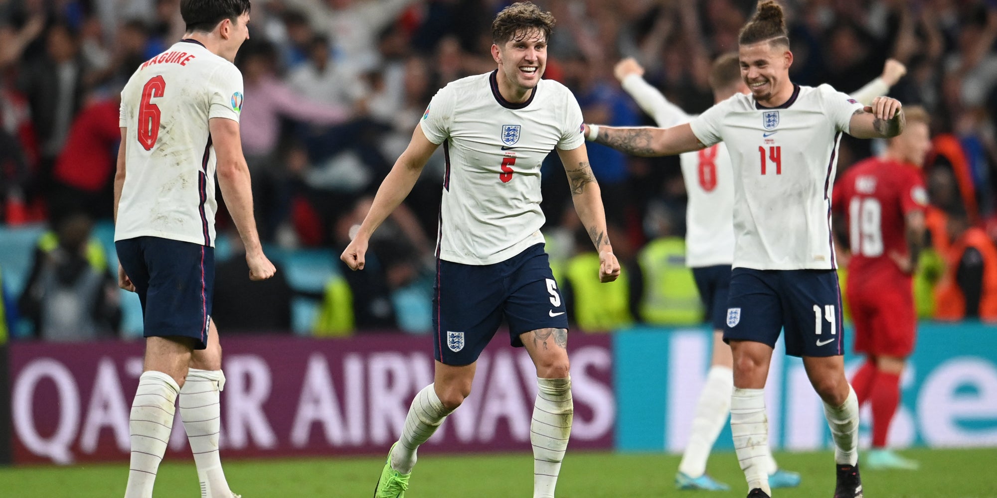 Les joueurs anglais exultent après leur victoire contre le Danemark en demi-finales de l'Euro 2020, le 7 juillet 2021 à Wembley, Londres