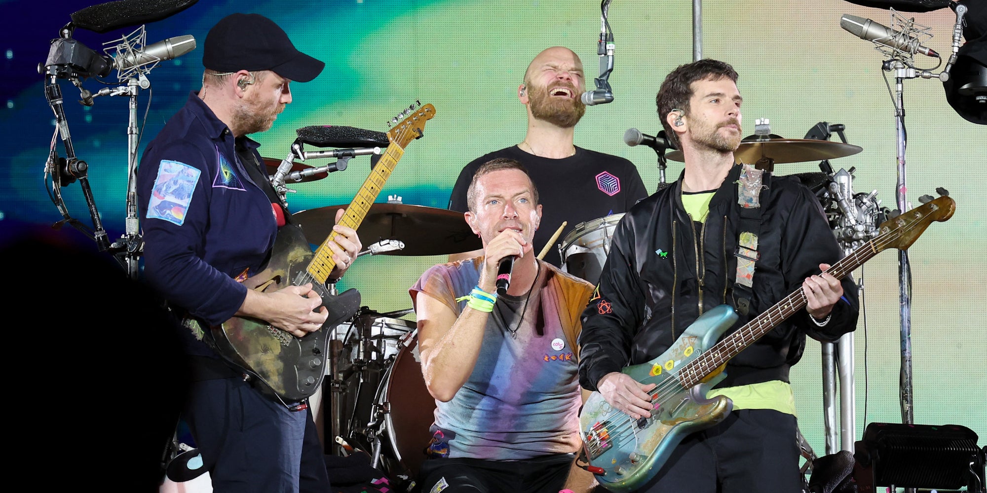 Jonny Buckland, Chris Martin, Will Champion et Guy Berryman du groupe Coldplay en concert au Rose Bowl Stadium, le 30 septembre 2023.