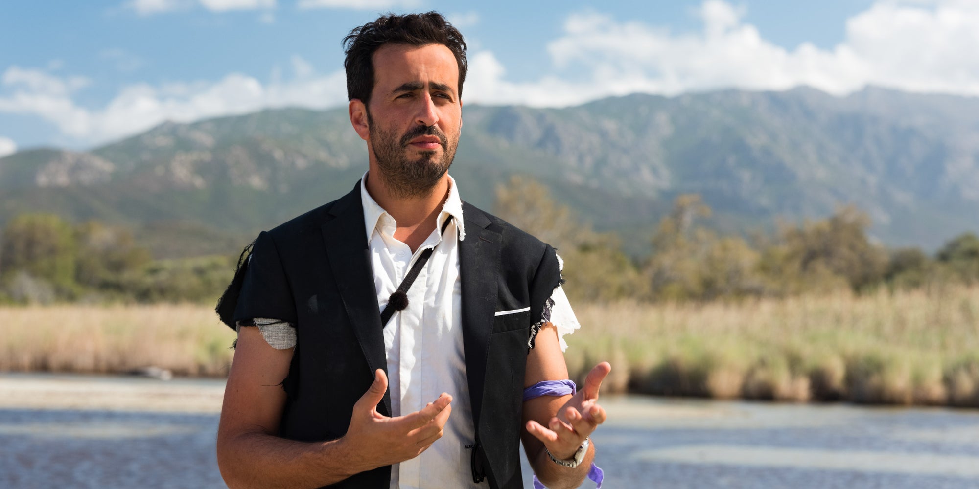 Jonathan Cohen dans la peau de Marc, pour la série "La Flamme". 