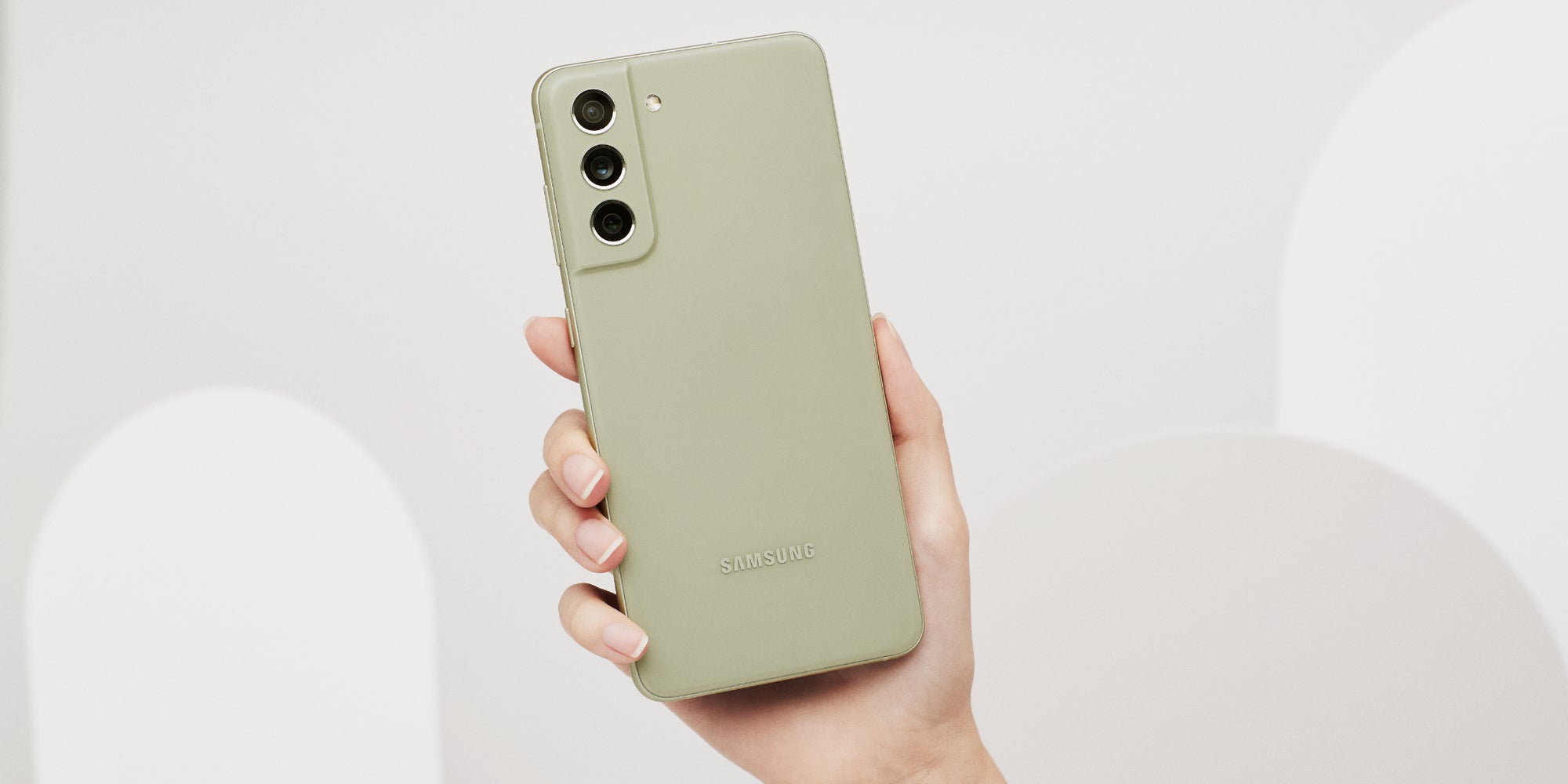 Le Samsung Galaxy S21 FE 5G est à gagner sur les réseaux sociaux de SFR