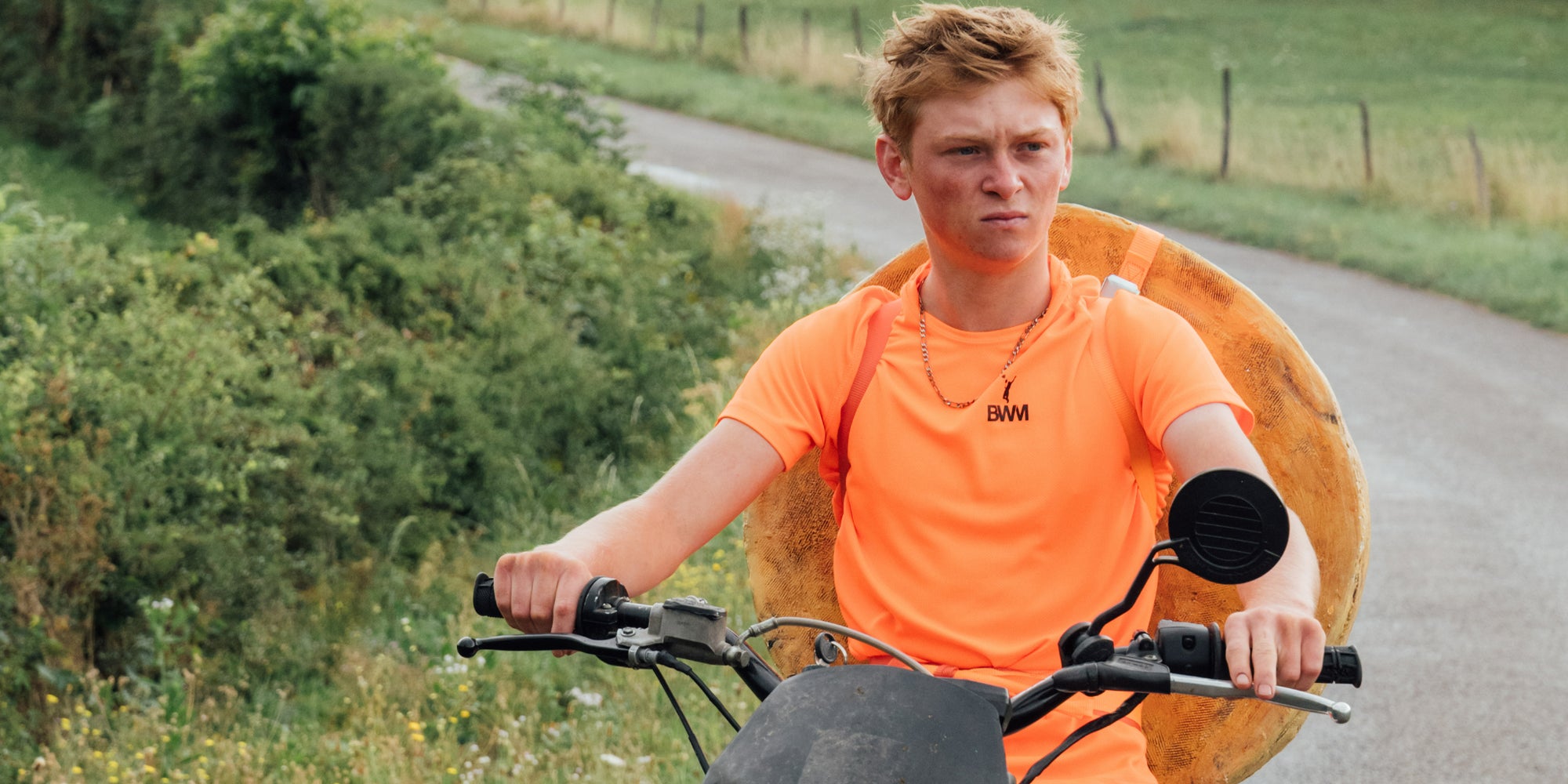 Clément Faveau dans ''Vingt Dieux'', à (re)découvrir sur Canal+ dès maintenant.