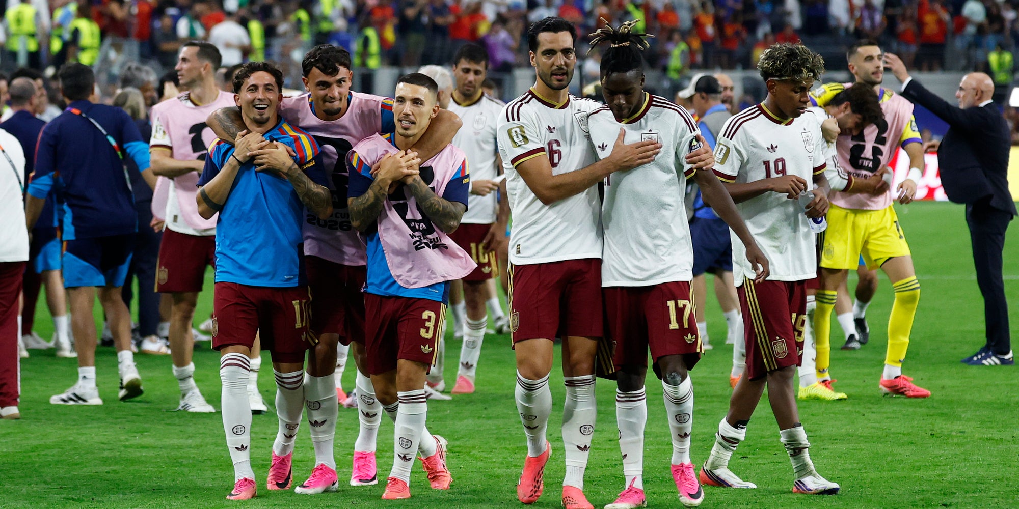 Les joueurs espagnols célébrant leur qualification en finale de la Coupe du monde, le 14 juillet 2026 à Dallas.