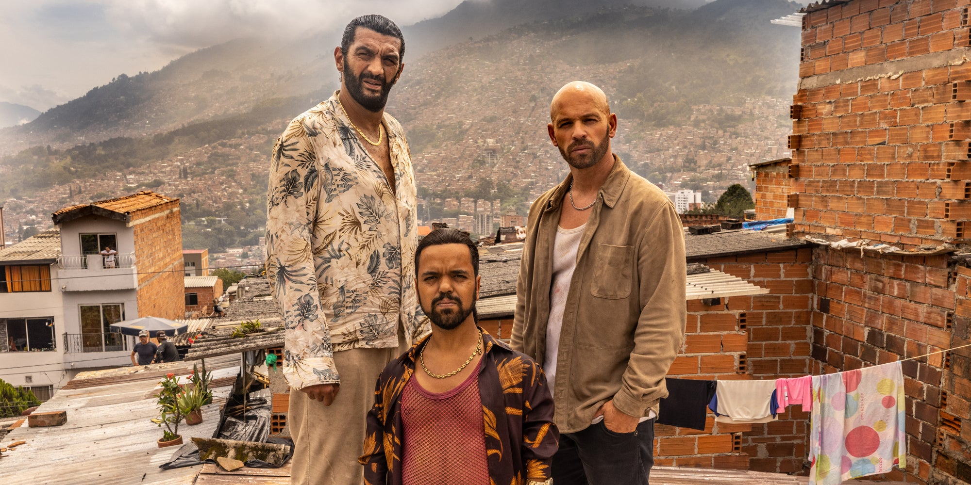 "Medellín" met en scène Franck Gastambide, Ramzy et Anouar Toubali face aux Narcos en Colombie