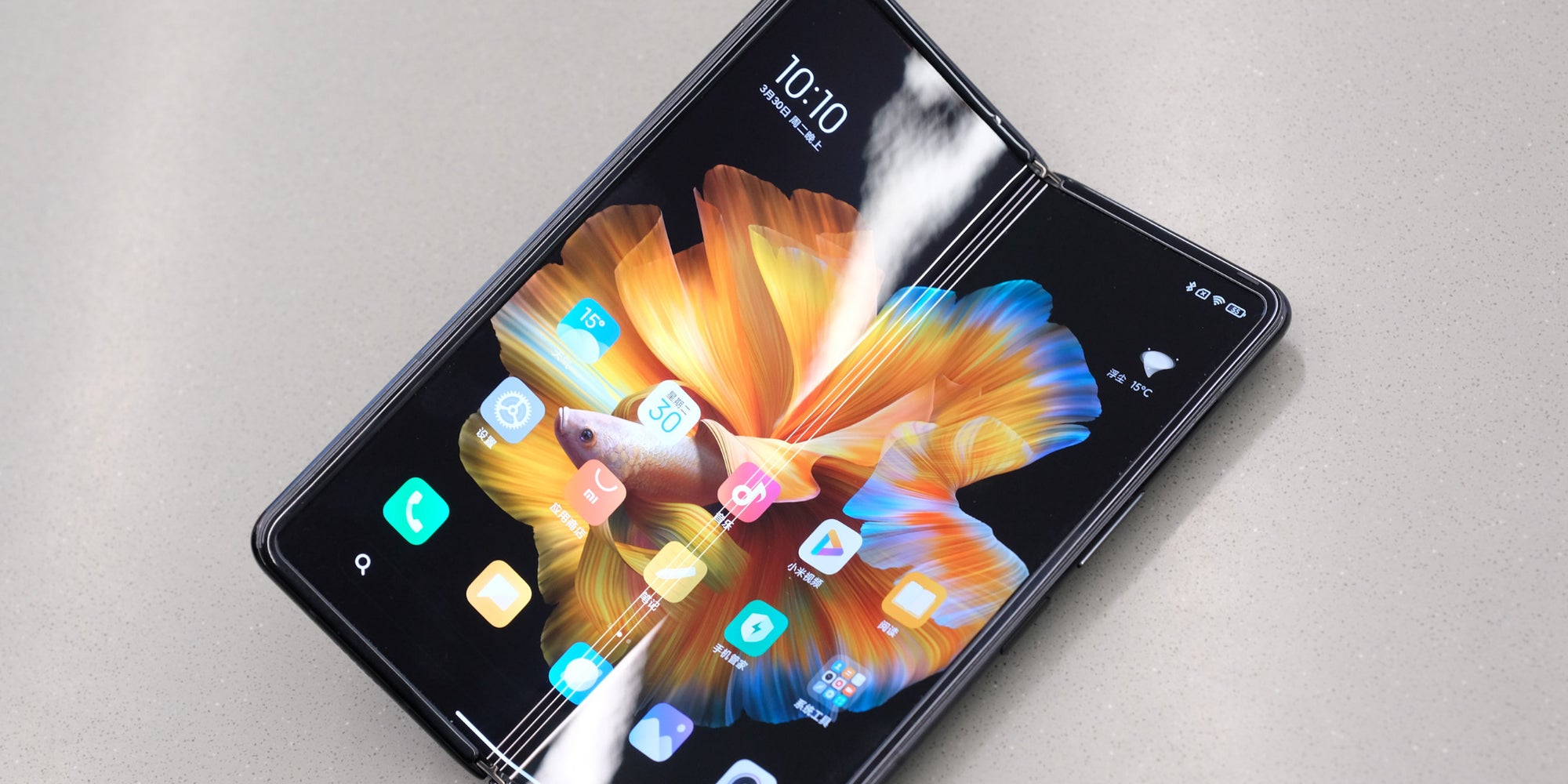 Le Xiaomi Mi Mix Fold, premier smartphone pliable de la marque, n'avait pas dépassé les frontières de la Chine