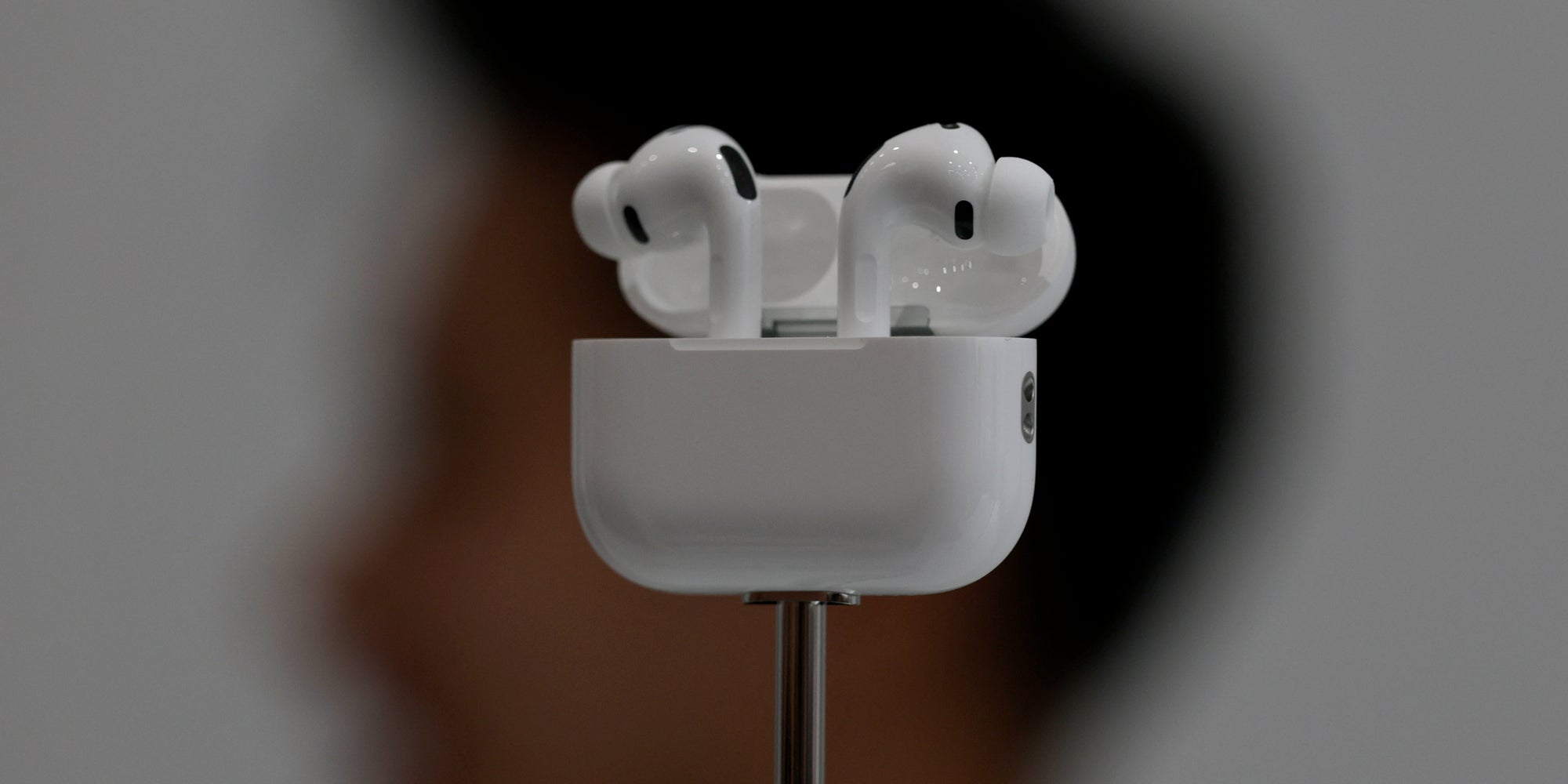 Les nouveaux AirPods Pro 3, présentés lors de la Keynote Apple 2025, le 9 septembre dernier à l'Apple Park de Cupertino (Californie).