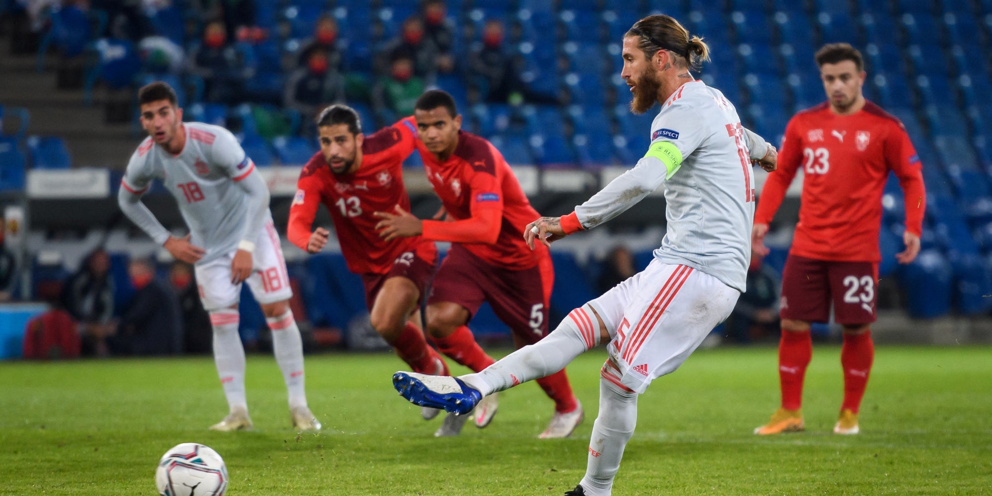 Sergio Ramos lors d'un match de Ligue des Nations Suisse - Espagne, au Parc Saint-Jacques à Bâle, le 14 novembre 2020.
