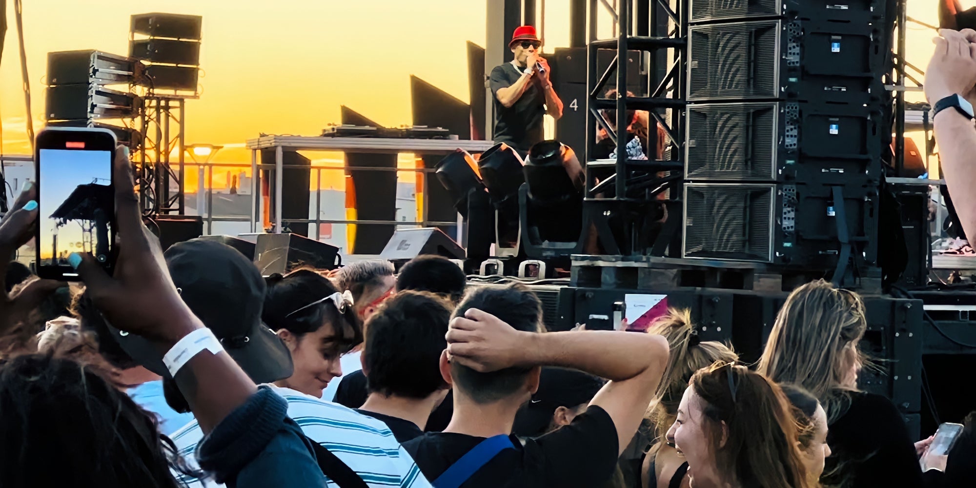 Nuttea a rendu "dingue, dingue, dingue" le public de La Kermesse à la Seyne-sur-Mer le 4 août 2023.