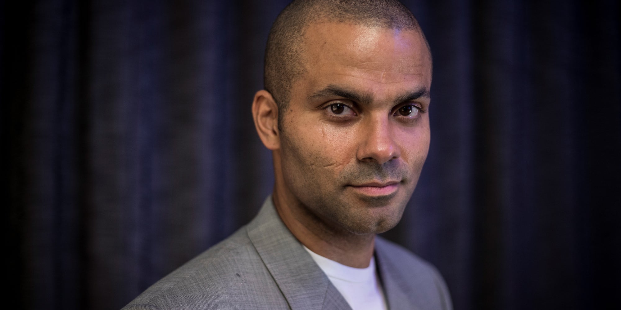 Tony Parker pose pour une interview à Paris, le 9 octobre 2019.