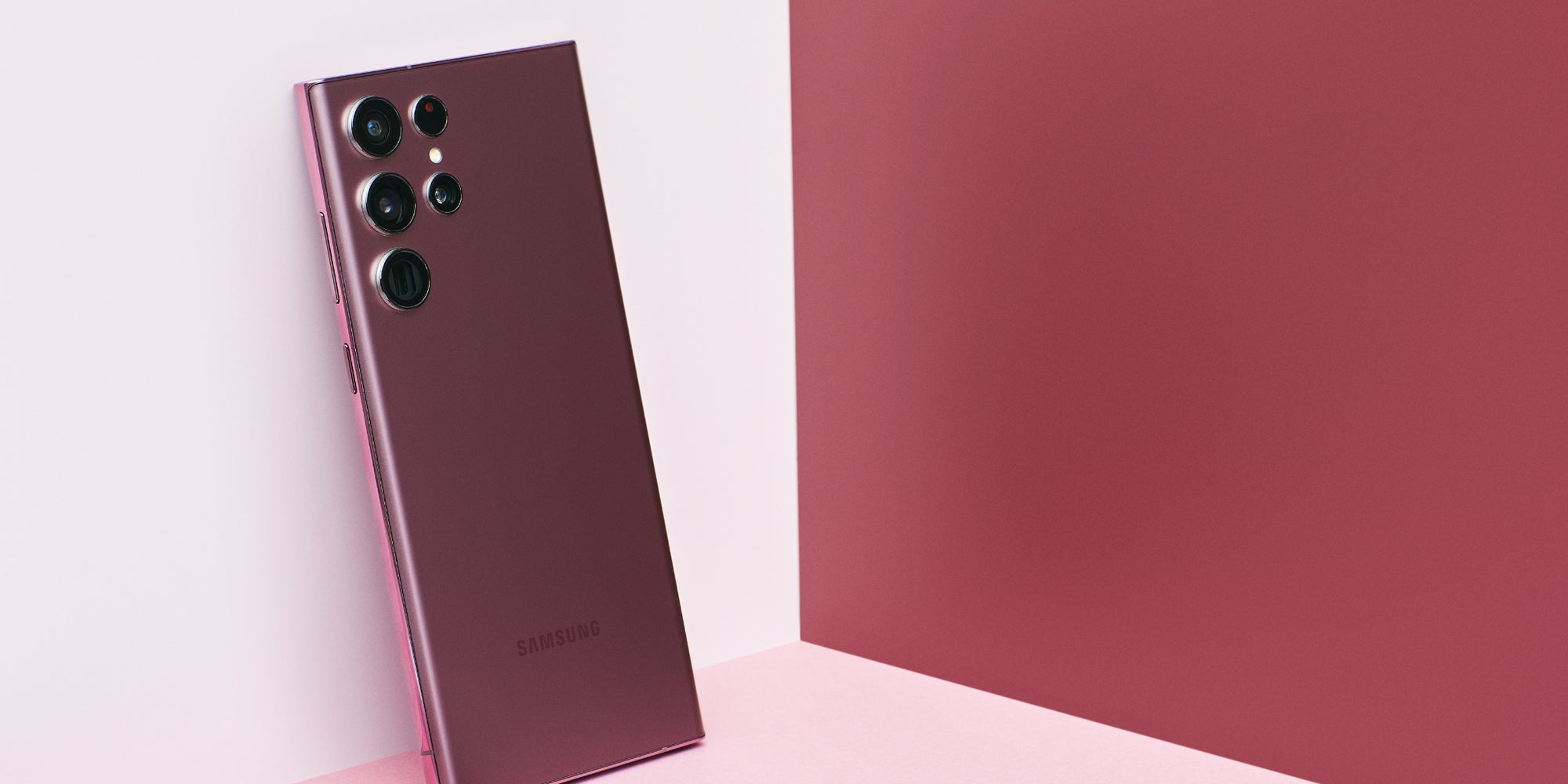 Le Galaxy S22 Ultra n'a pas encore de successeur, qu'on parle déjà du cru 2024 de Samsung ...