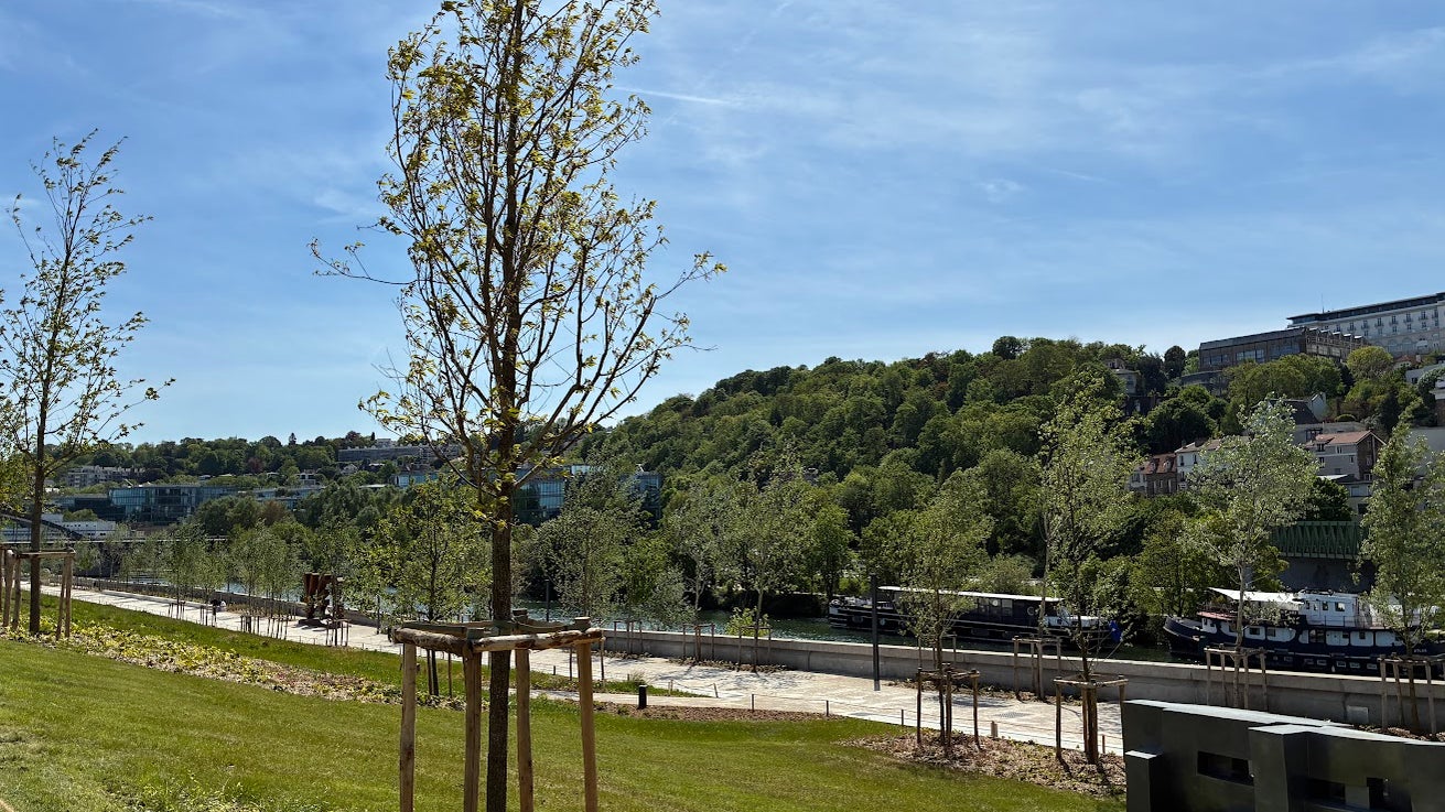 Vue depuis le parc départemental Gauthier Mougin de Boulogne-Billancourt.