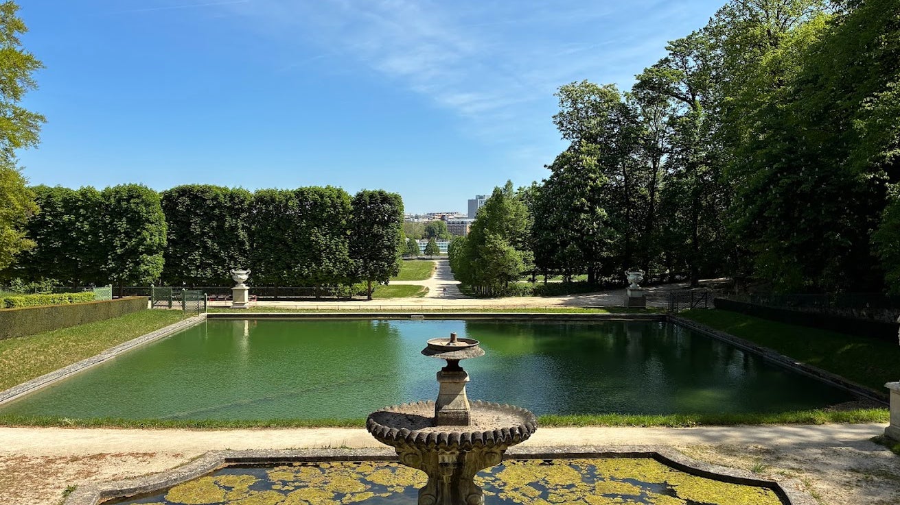 Vue en hauteur d'une petite partie du Domaine.