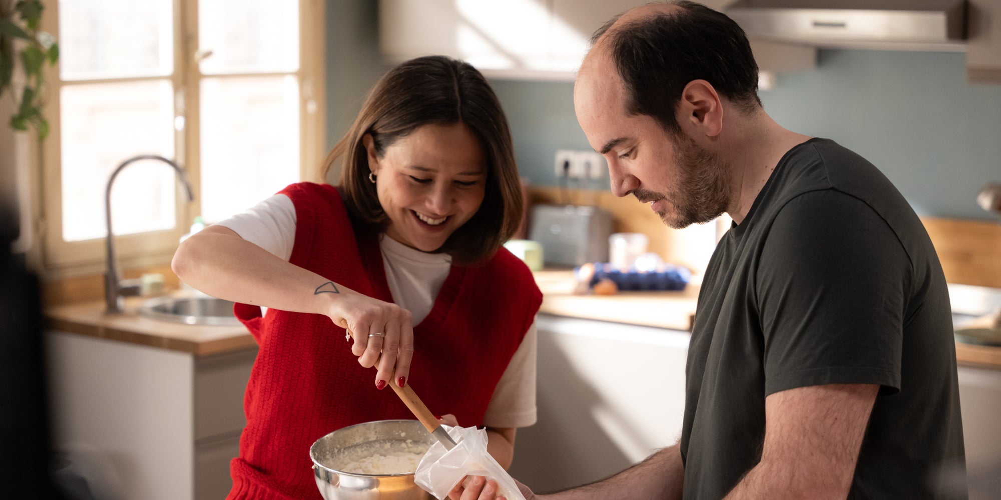 Laura Felpin et Kyan Khojandi dans "Bref.2".