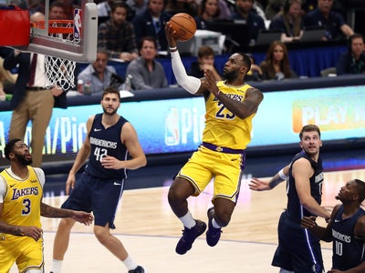 NBA : LeBron James sur les pas de Magic Johnson