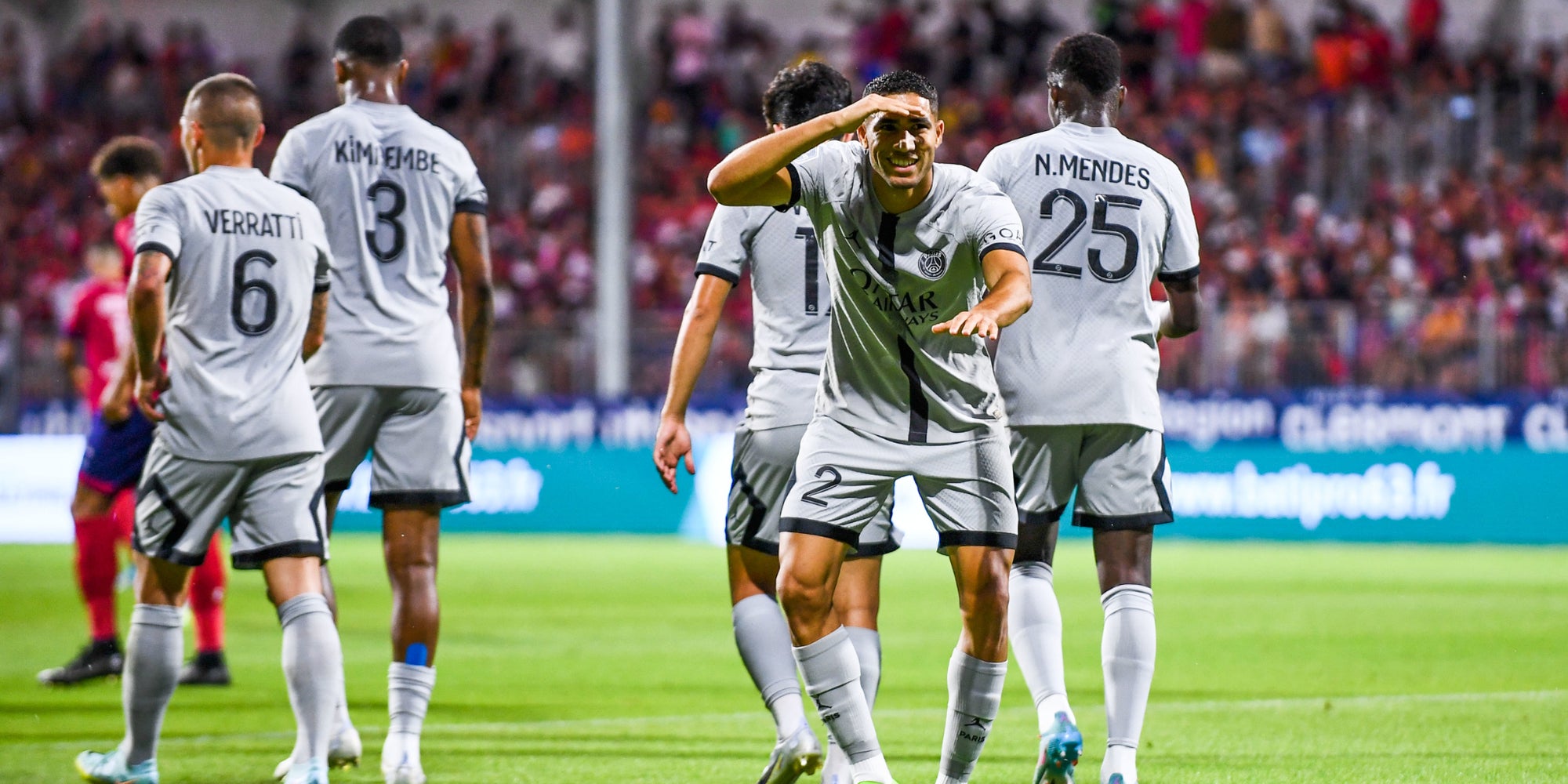 Les joueurs du PSG lors de la victoire à Clermont pour la 1ère journée de Ligue 1 2022-23, le 6 août 2022 au stade Gabriel Montpied, Clermont-Ferrand