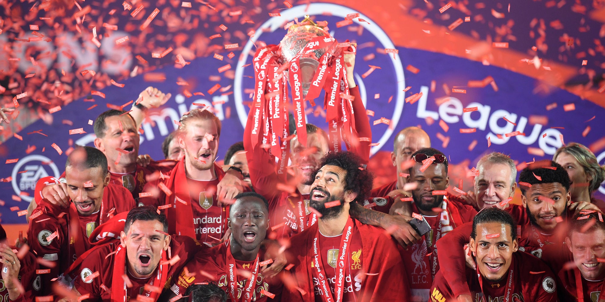Liverpool, sacré champion de la saison 2019-20 de Premier League, reçoit les honneurs à domicile le 22 juillet 2020.