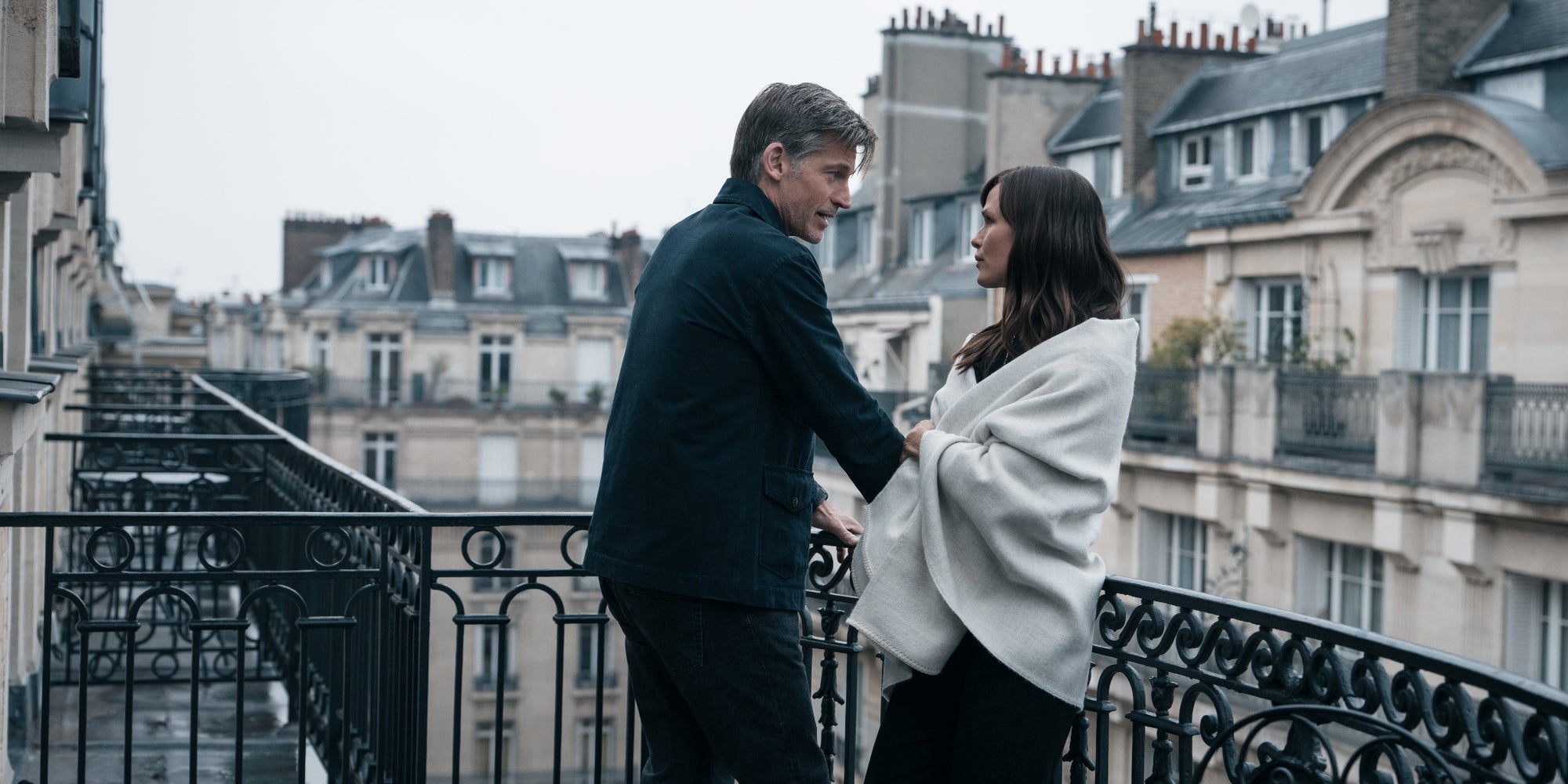Nikolaj Coster-Waldau et Jennifer Garner dans "La Dernière chose qu’il m’a dite", à découvrir dès ce 20 février sur Apple TV.