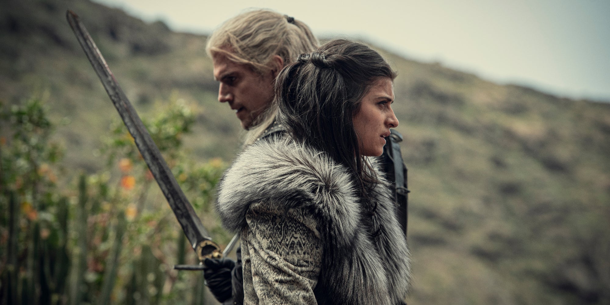 Geralt (Henry Cavill) et Yennefer (Anya Chalotra) dans la première saison de The Witcher sur Netflix