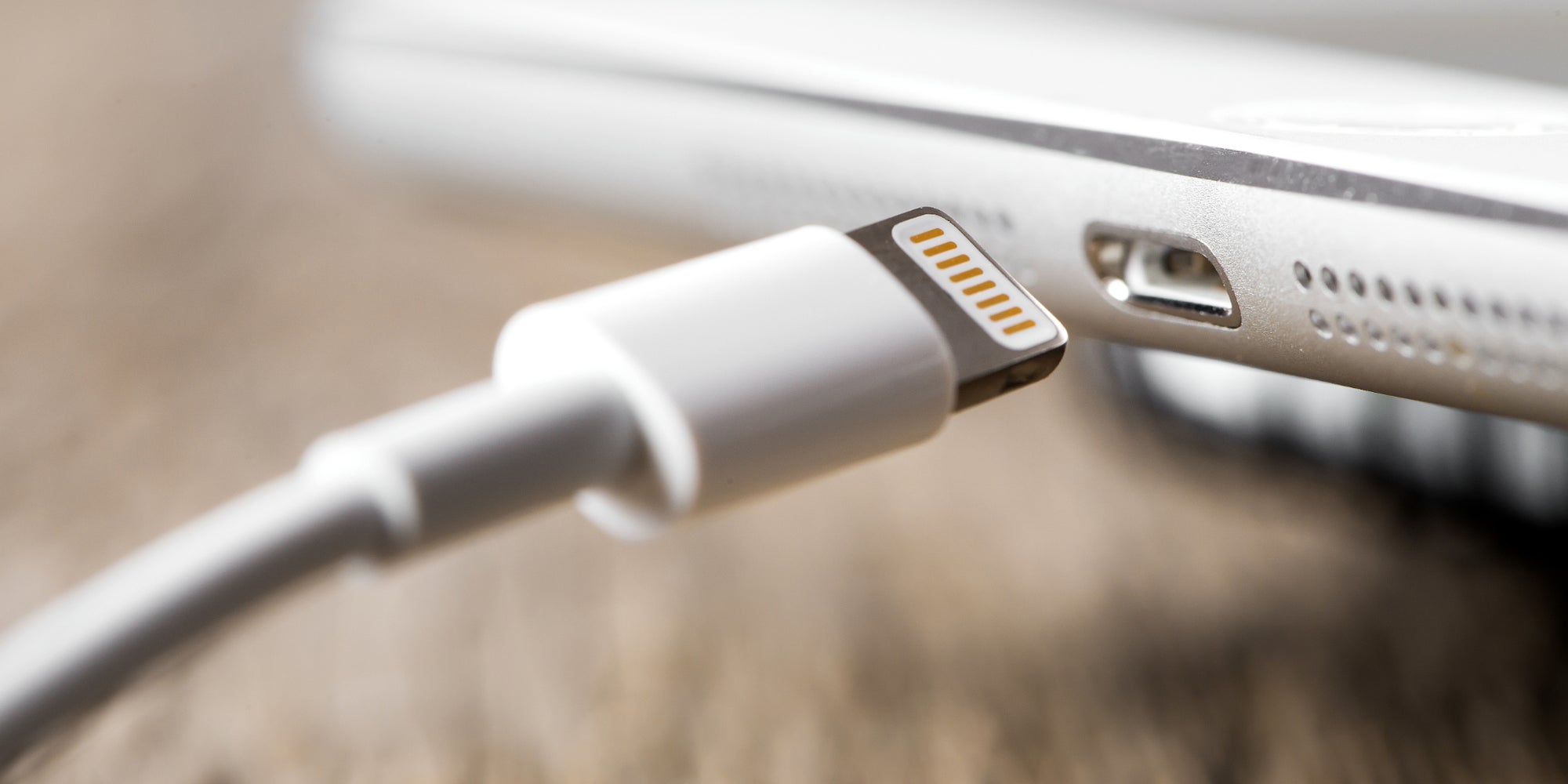 Le chargeur universel de l'Union européenne ne plaît pas à Apple.