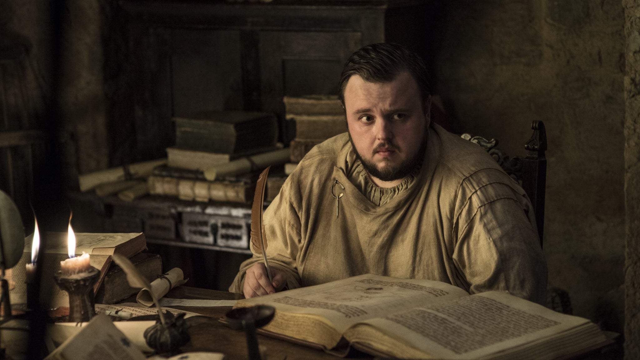L'une des plus grandes surprises du final de Game of Thrones serait de voir Samwell tarly poser son postérieur sur le trône de fer.