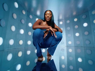 Come Back, Bisous et Chérie : Aya Nakamura de retour avec 3 titres inédits