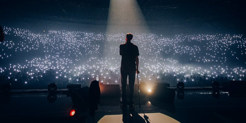 Le concert de Grand Corps Malade capté à Lille le 4 novembre 2022 est diffusé sur Canal+ ce 21 avril. 