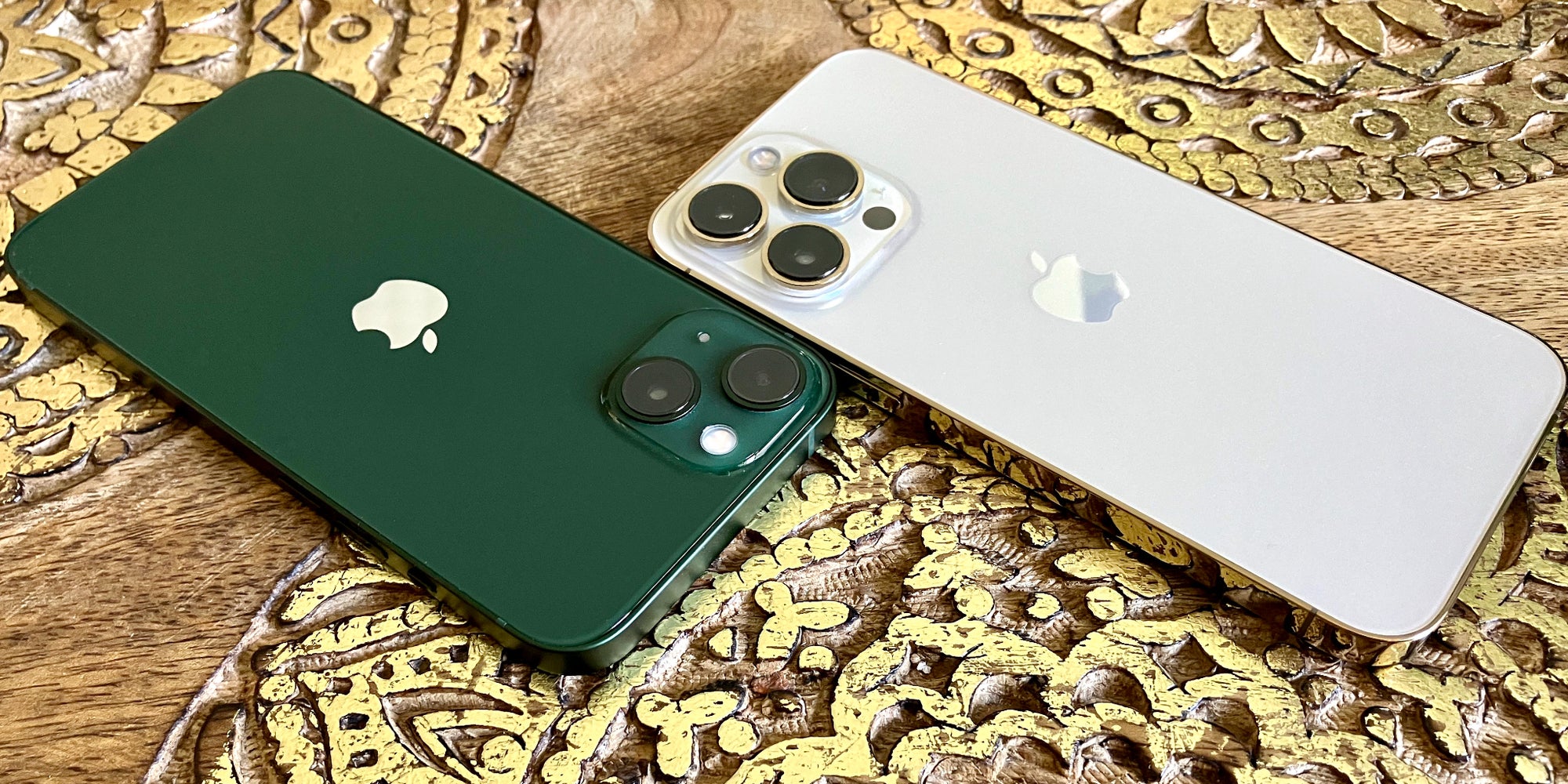 L'iPhone 13 vert et l'iPhone 13 Pro "Lumière Stellaire" : des couleurs que l'on retrouvera sur la nouvelle gamme des iPhone 14 ?