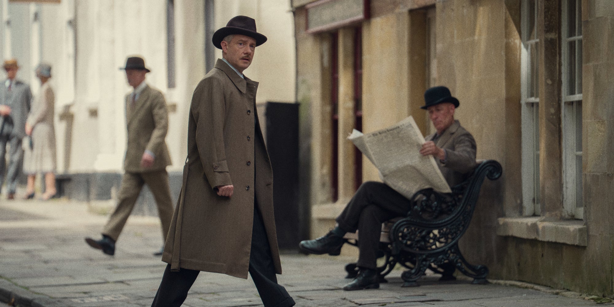Martin Freeman dans la mini-série "Les Sept Cadrans d’Agatha Christie", à découvrir sur Netflix.