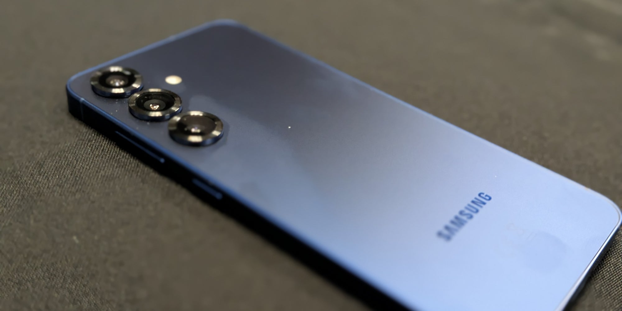 Le Samsung Galaxy S26 lors de la Galaxy Unpacked 2025
