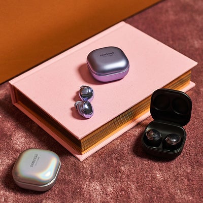 Samsung Galaxy Buds Pro versus Galaxy Buds Live : le comparatif