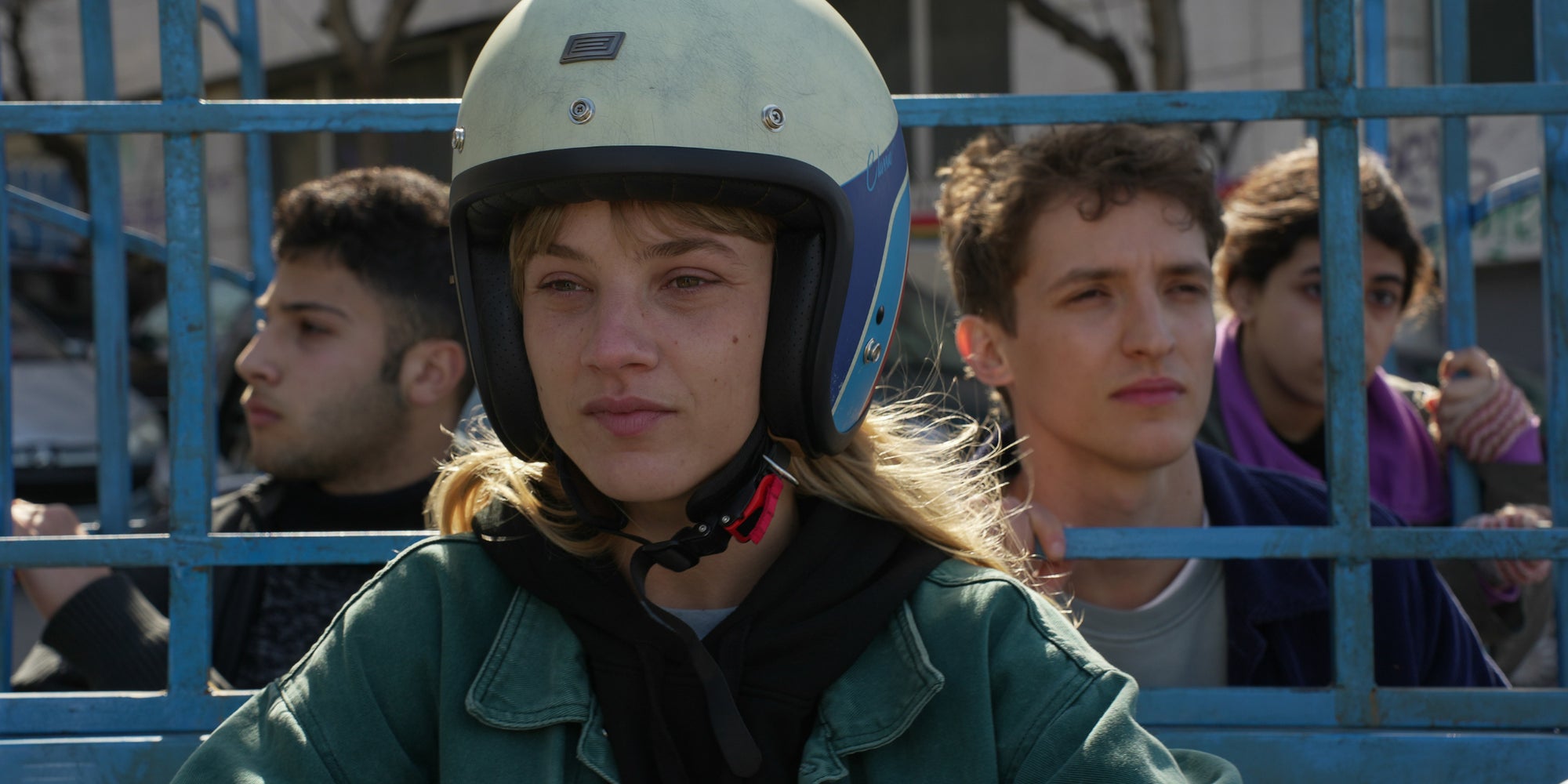 Tom et Mia, enfants de Xavier et Wendy, vivent une aventure similaire à leurs parents, cette fois à Athènes.