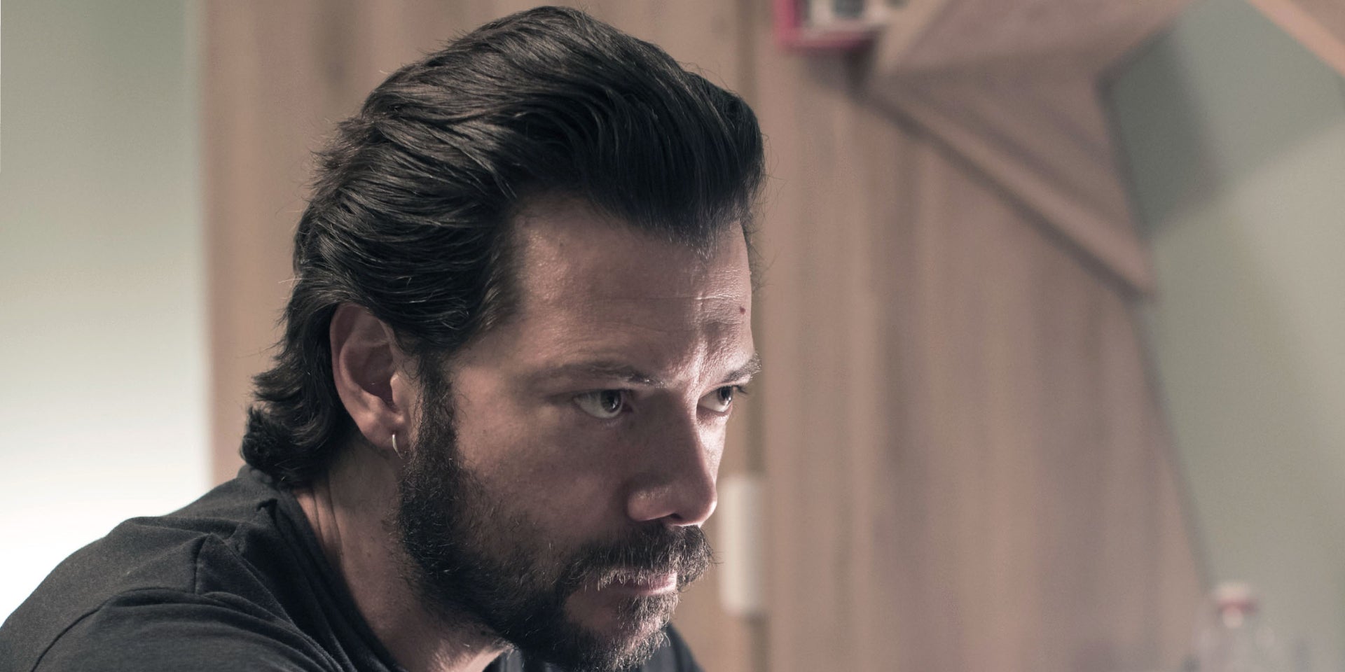 Alvaro Morte dans la série de Canal +, The Head